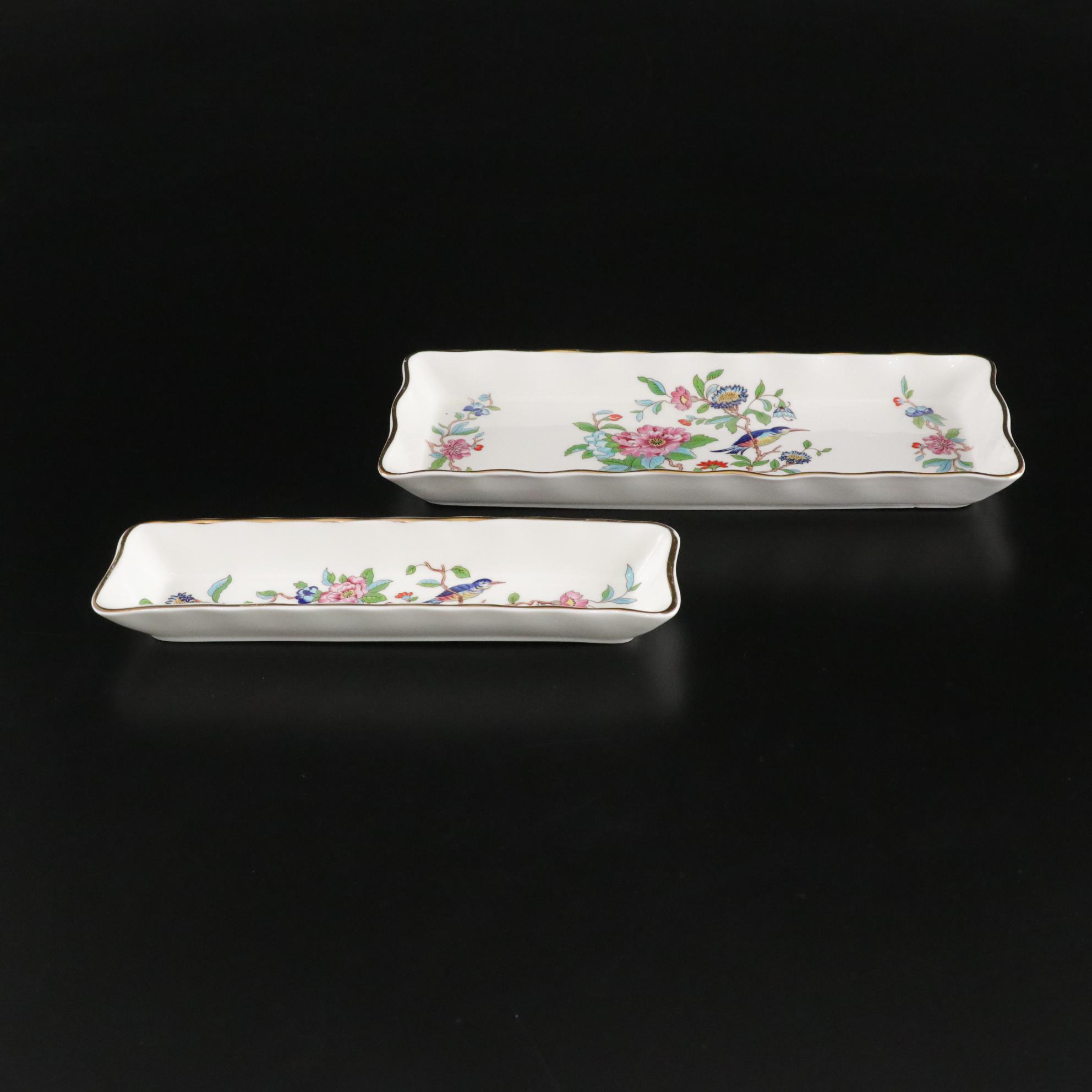 Aynsley "Pembroke" Bone China Dinner Service, Late 20th Century