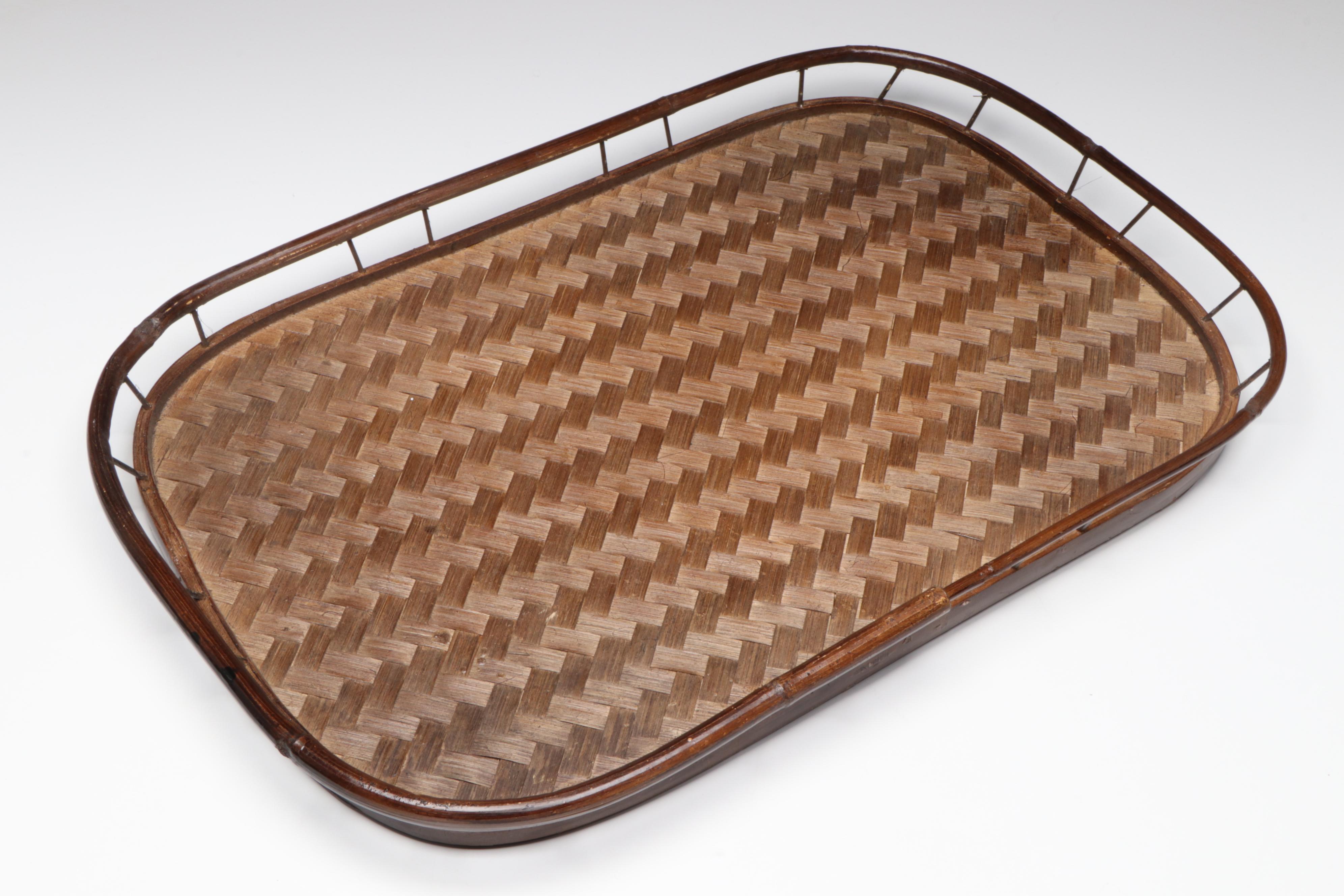 Glass Wine Glasses with Wooden Bowl and Woven Tray