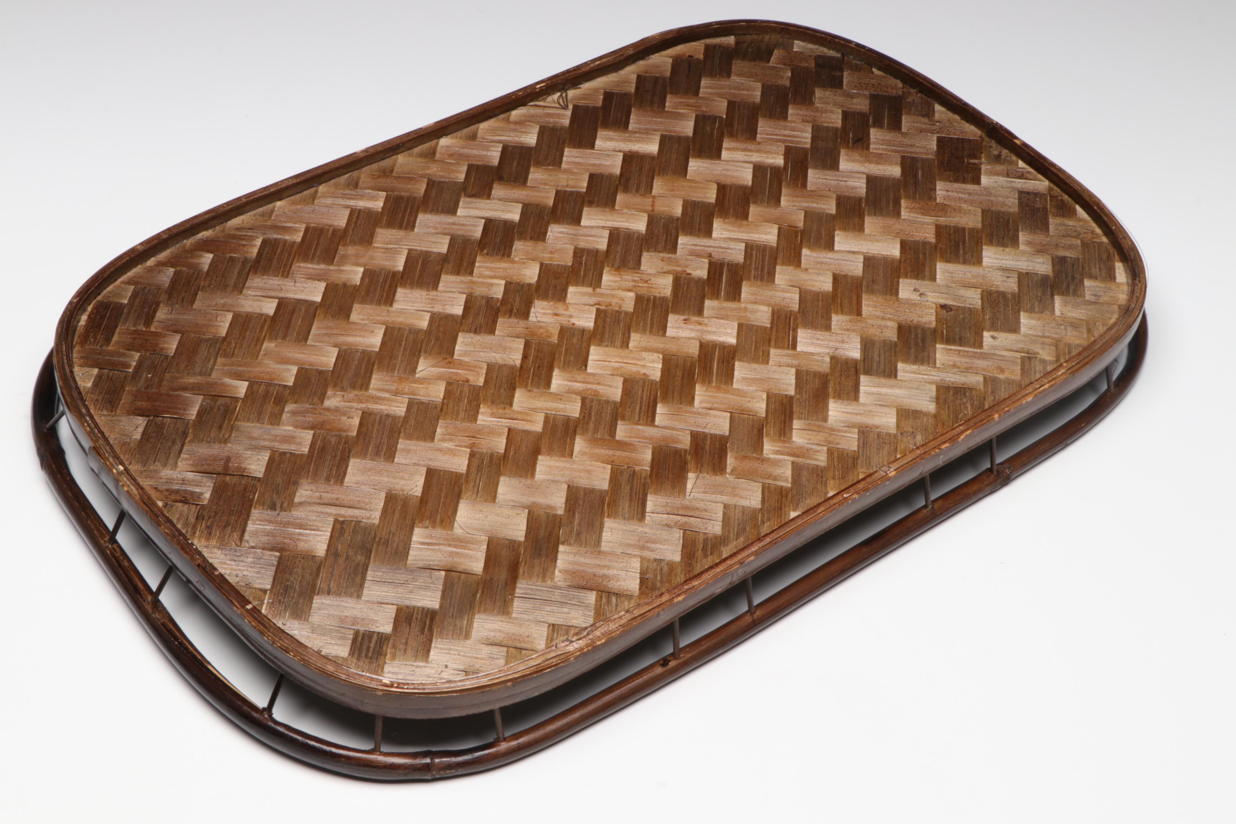 Glass Wine Glasses with Wooden Bowl and Woven Tray