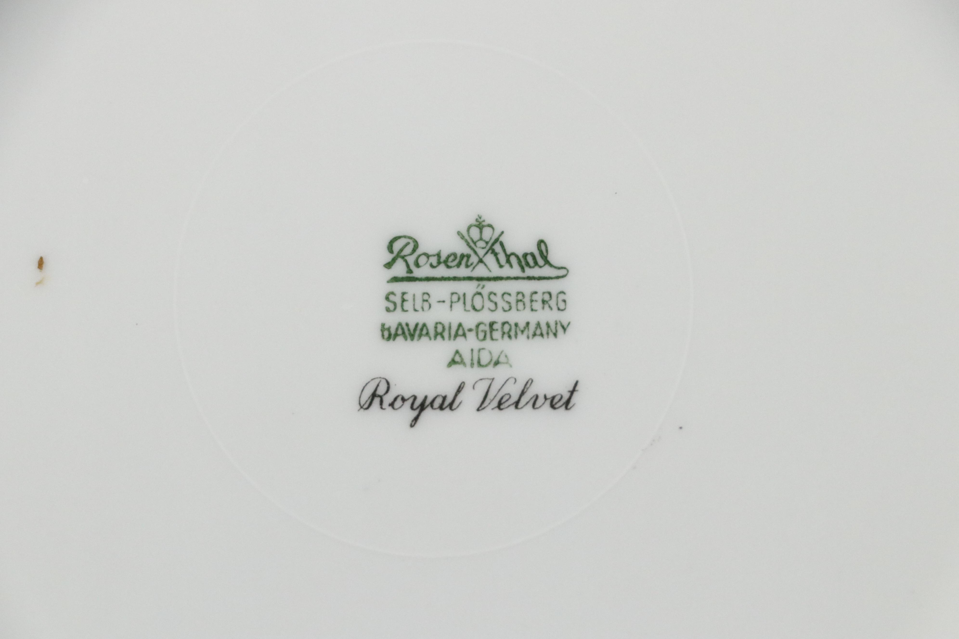 rosenthal-porcelain-royal-velvet-dinnerware-and-serving-pieces-ebth