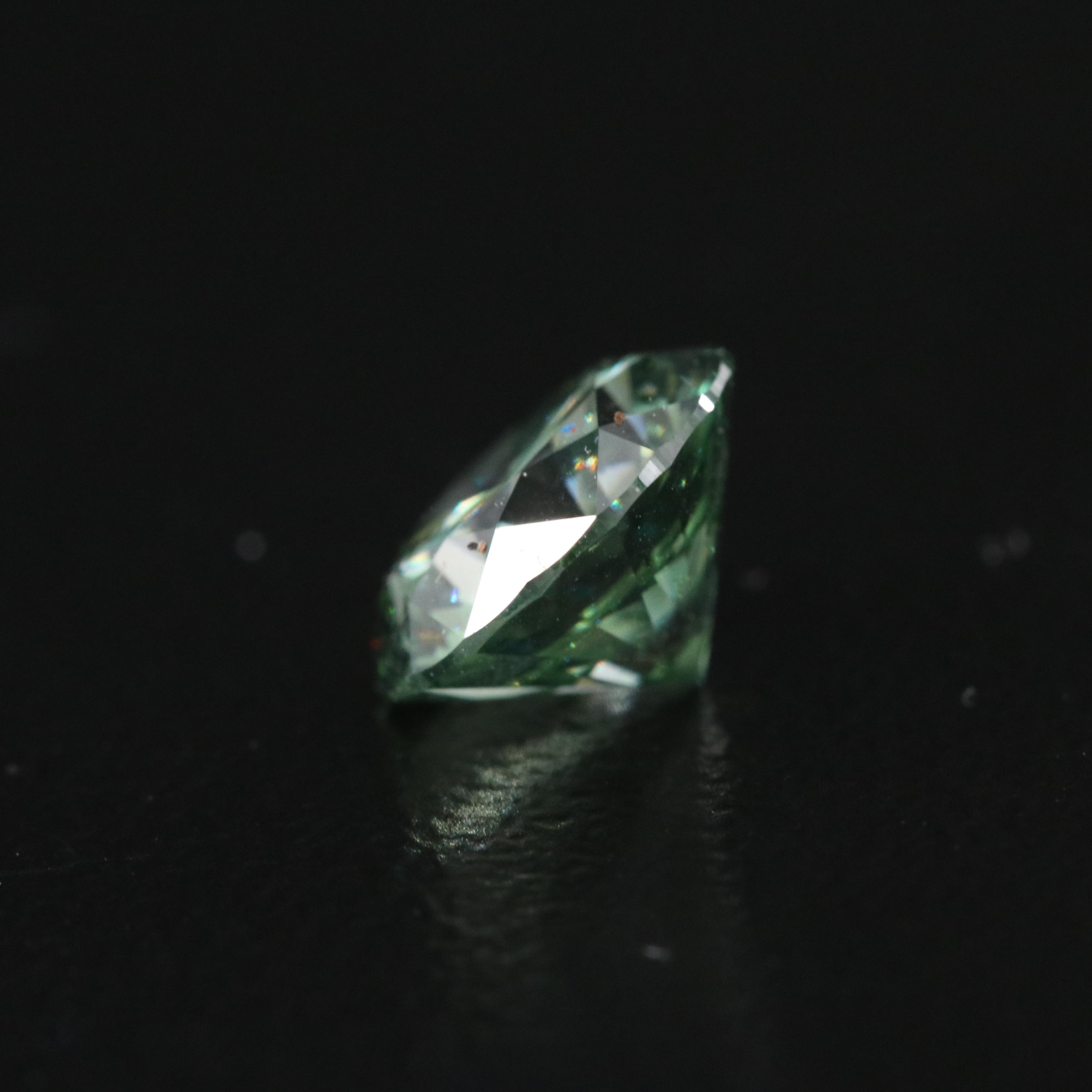 Loose 1.57 CT Lab Grown Fancy Green Diamond