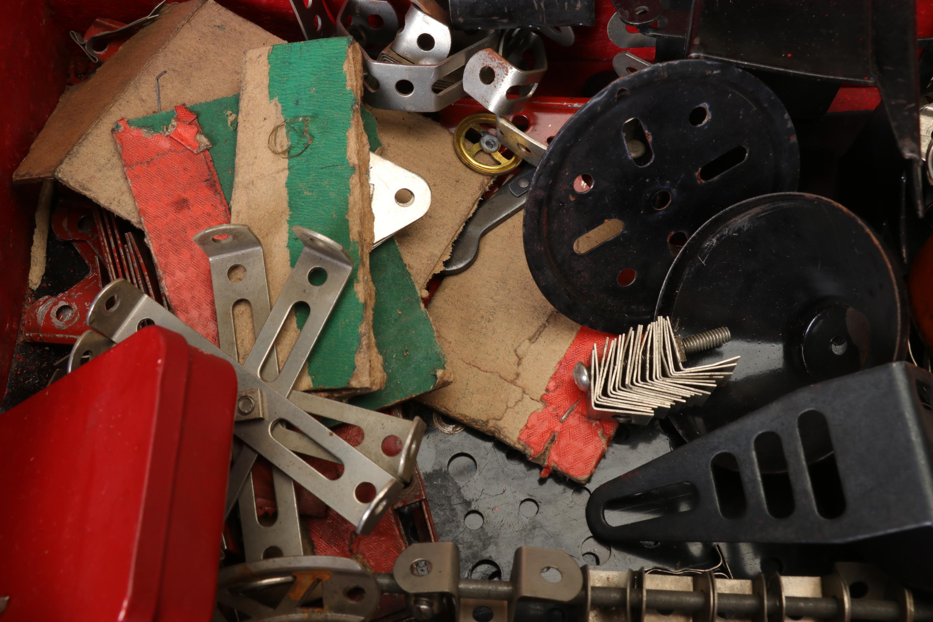 Gilbert Erector Set No.7 in Wood Case, Mid 20th Century