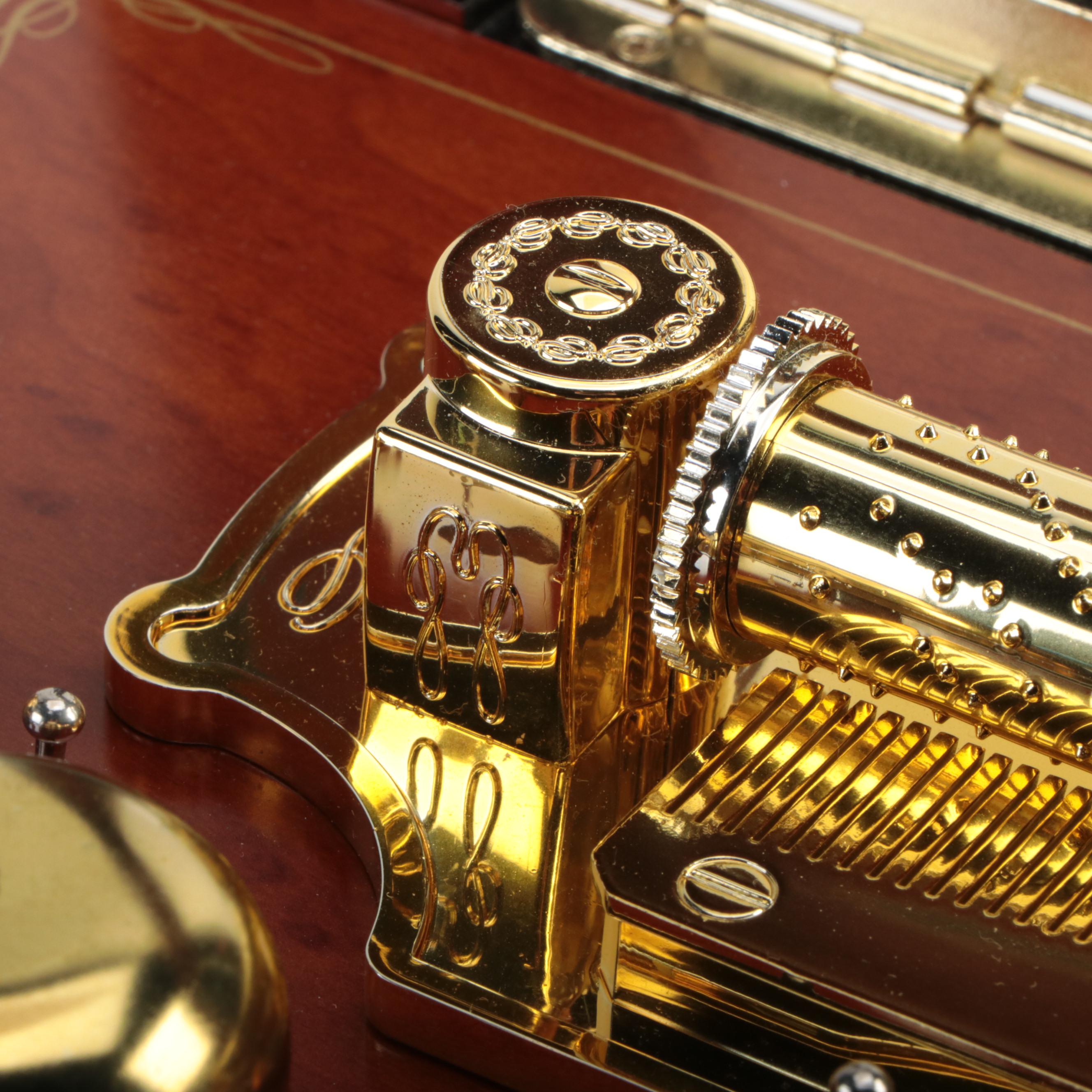 Gold Label Collection "Concertina" Wooden Music Box