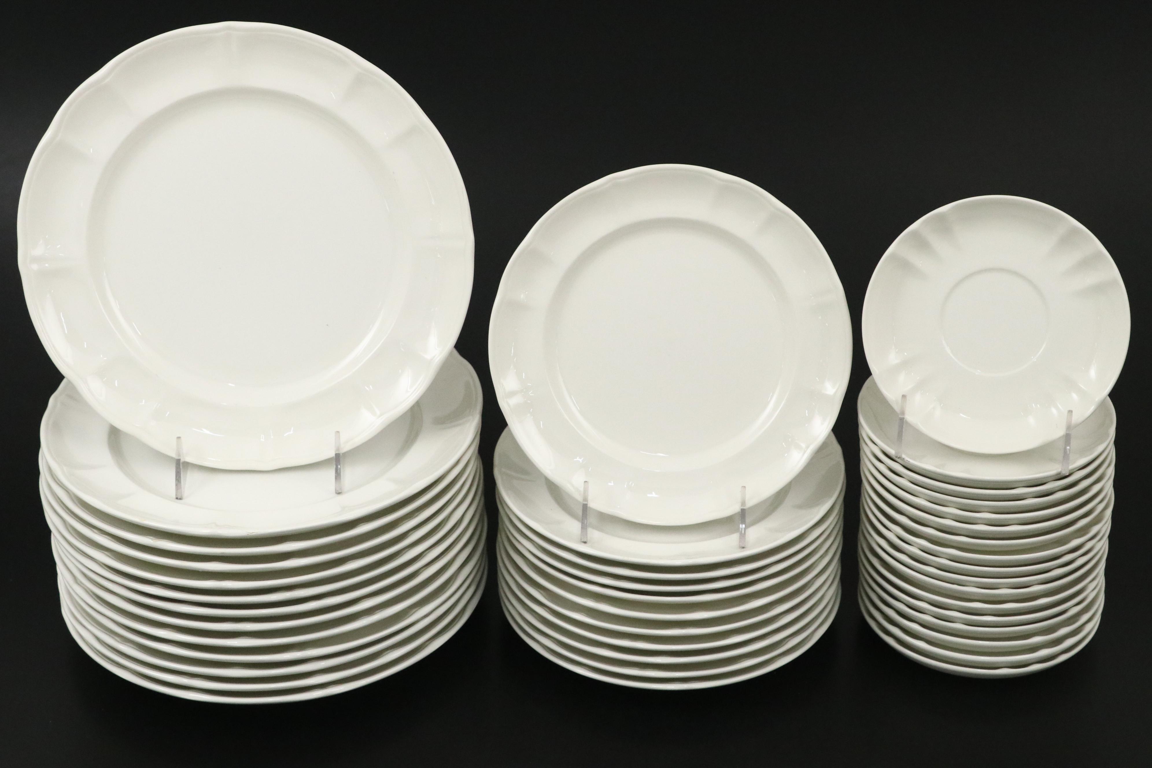 Richard Ginori "Vecchia Milano" White Ceramic Dinnerware