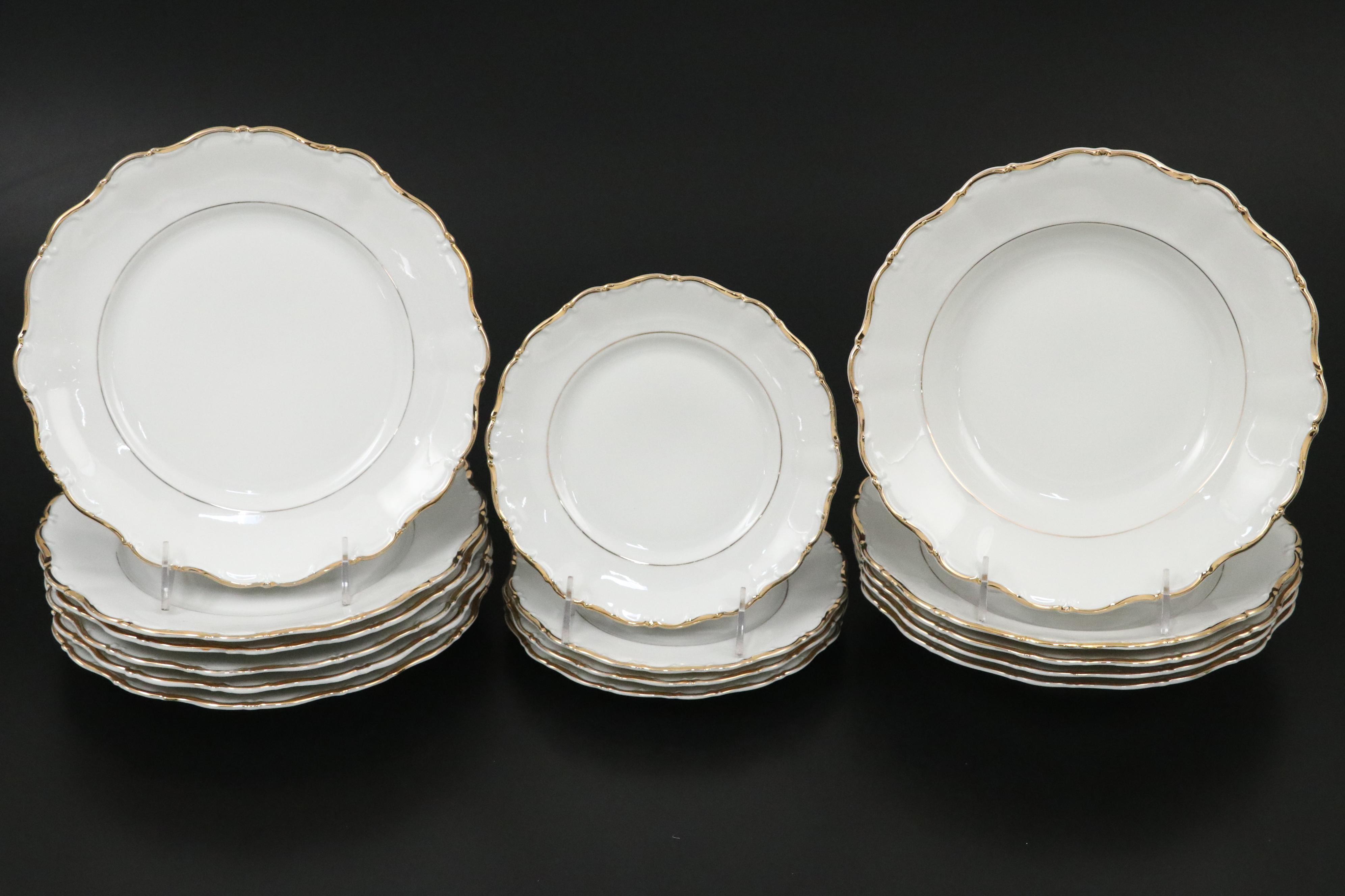 Bavarian Seltmann "State Gold" Porcelain Dinnerware, Mid-20th Century
