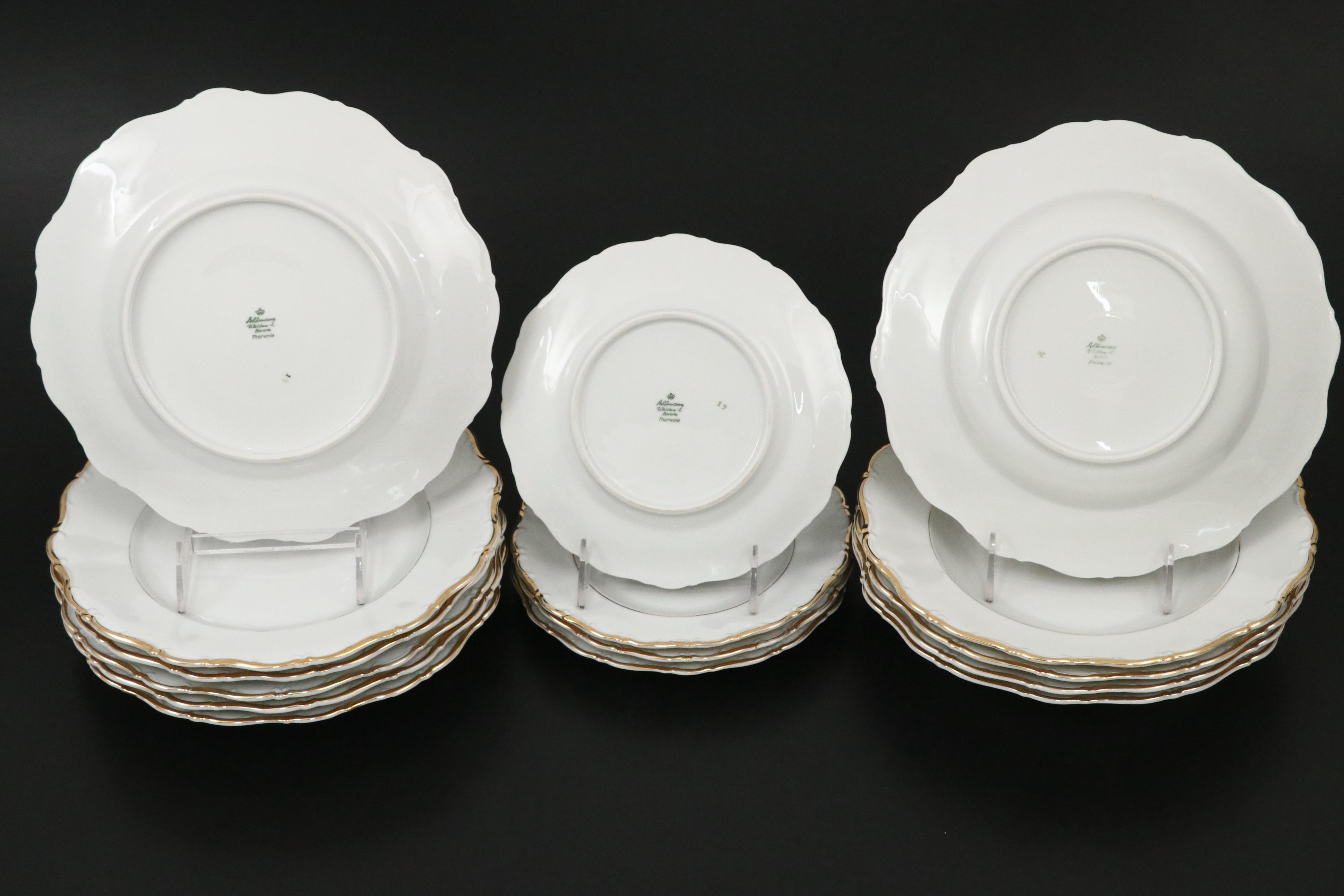 Bavarian Seltmann "State Gold" Porcelain Dinnerware, Mid-20th Century