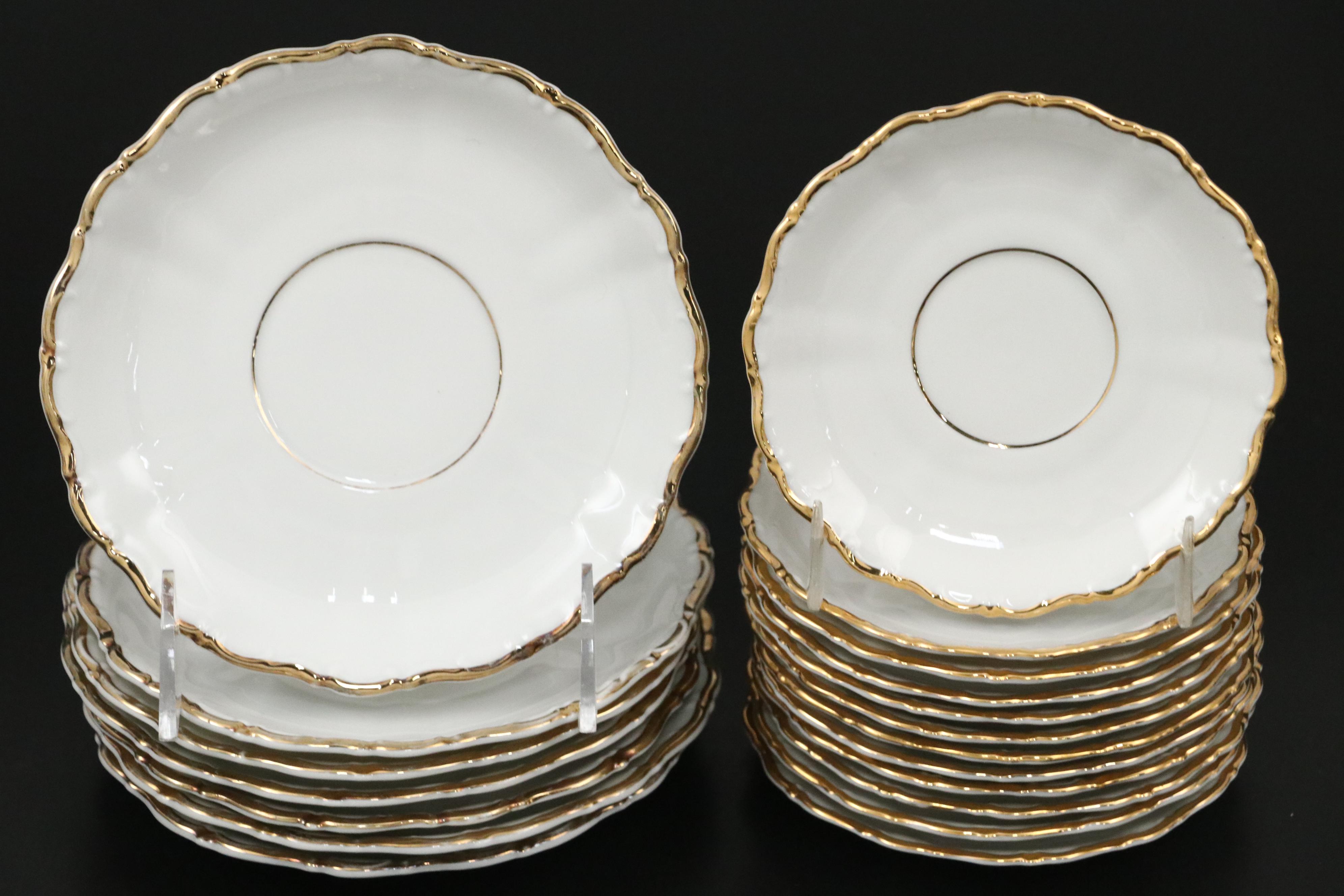 Bavarian Seltmann "State Gold" Porcelain Dinnerware, Mid-20th Century