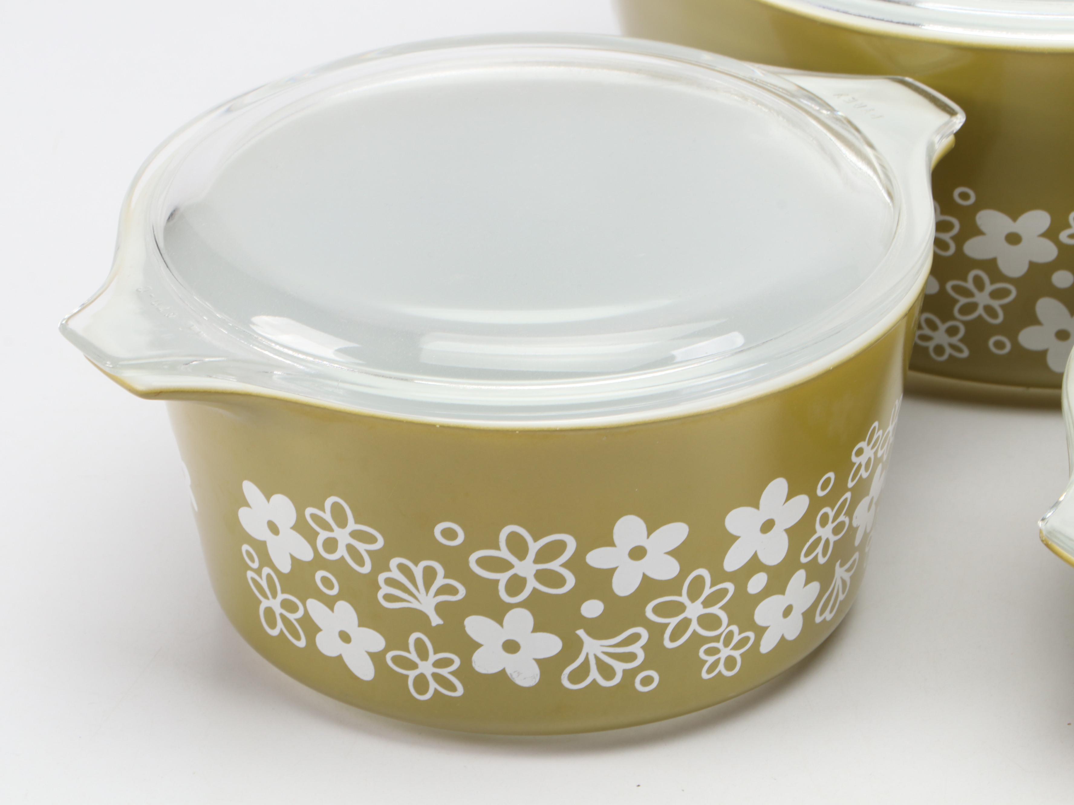 Pyrex "Crazy Daisy" Glass Mixing Bowl and Covered Baking Dishes, 1979-1981