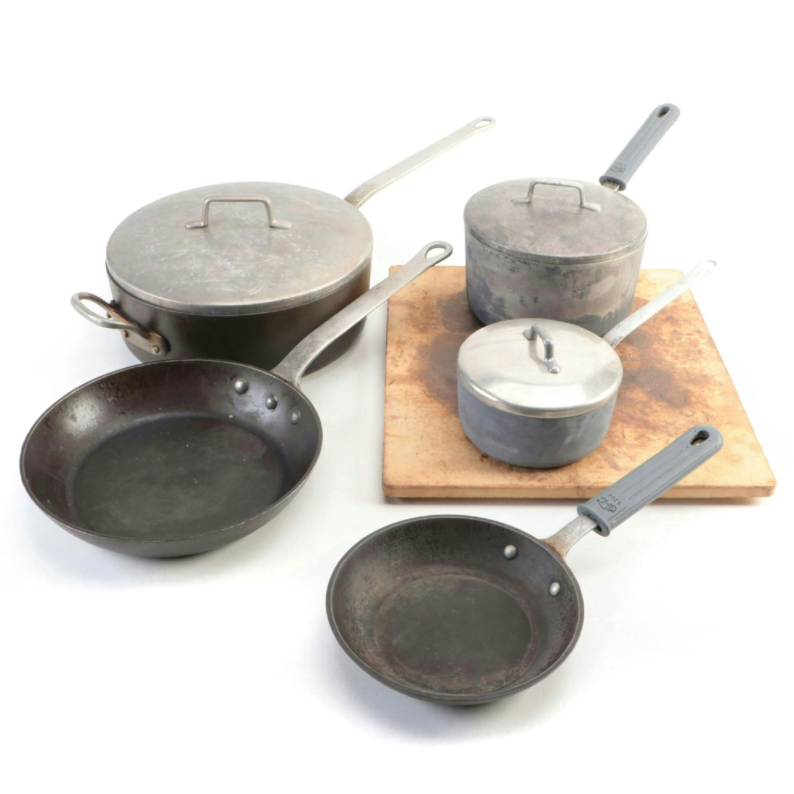 Magnalite Aluminum Skillet with Other Metal and Stoneware Cookware