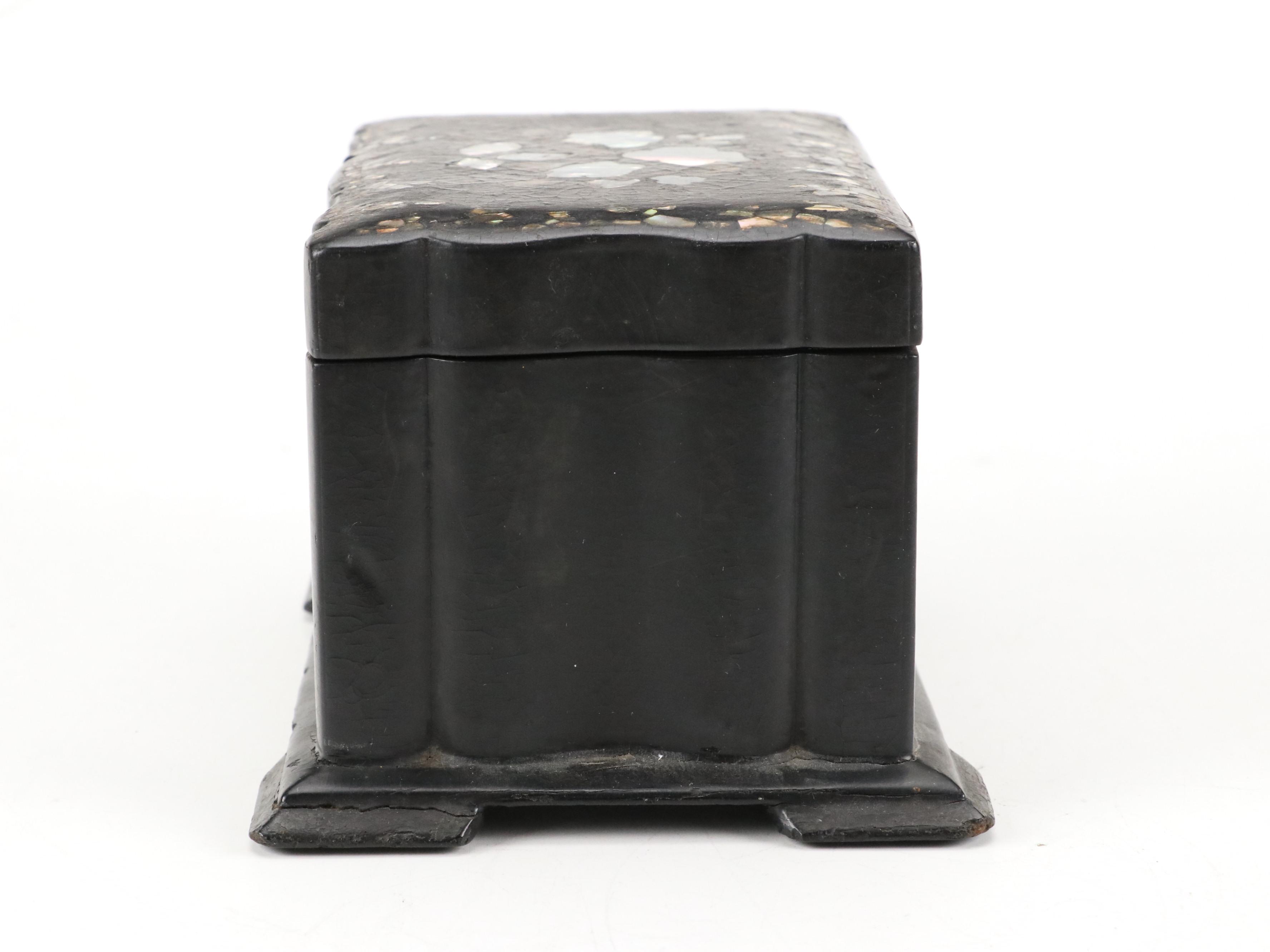 Victorian Abalone Inlaid Lacquerware Tea Caddy, 19th Century