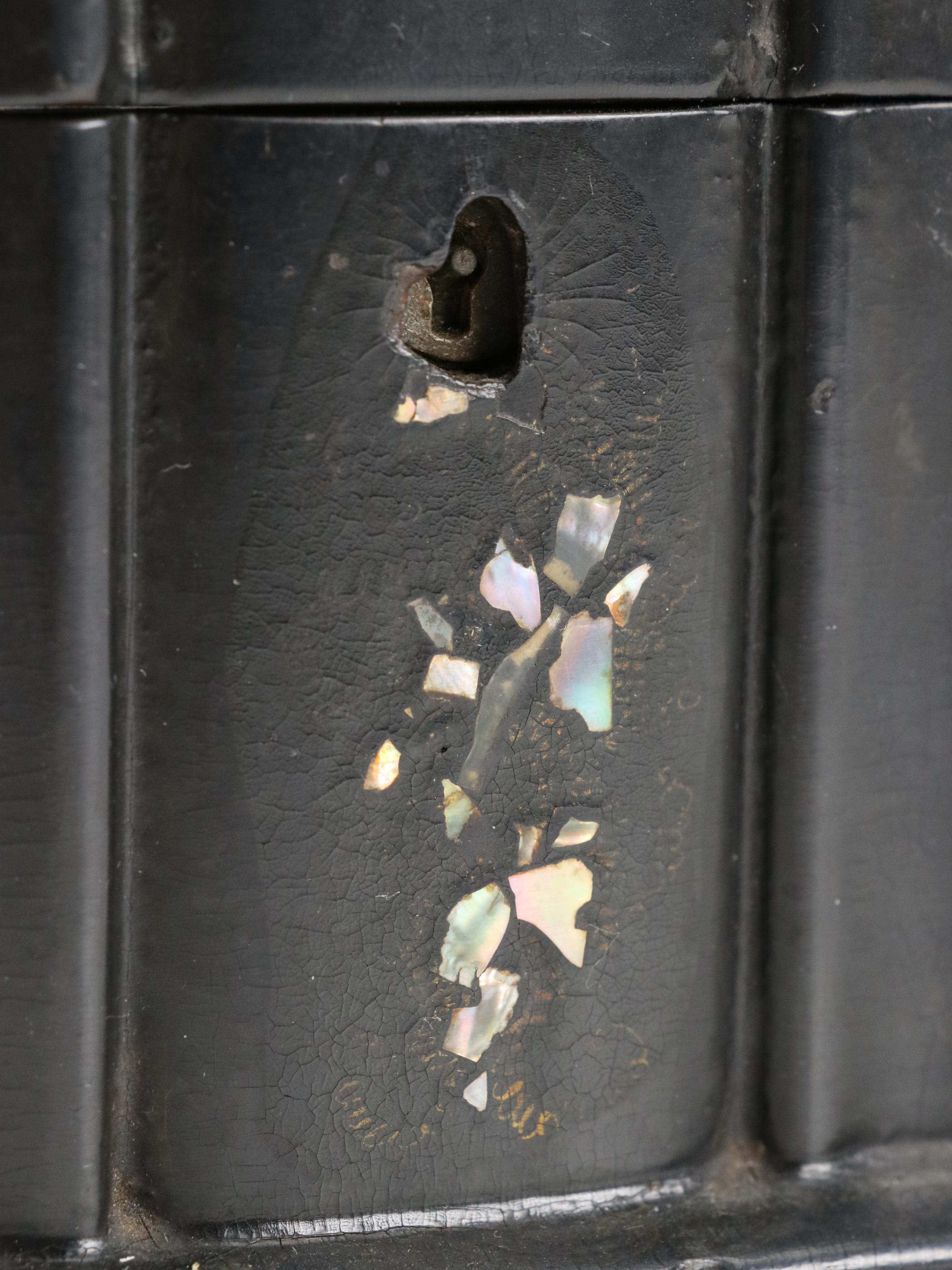 Victorian Abalone Inlaid Lacquerware Tea Caddy, 19th Century