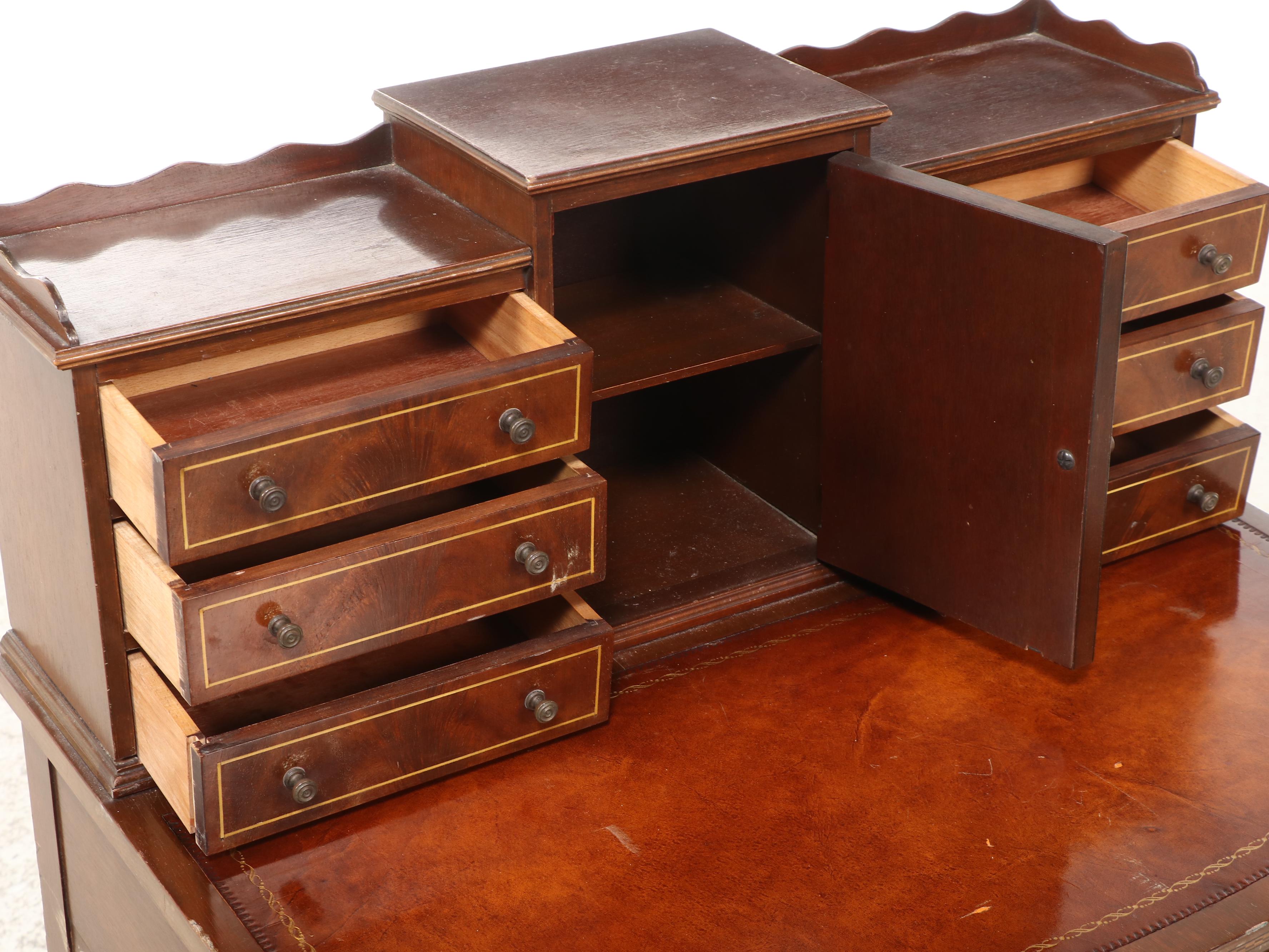 American Hepplewhite Style Mahogany Finish Leather Top Writing Desk