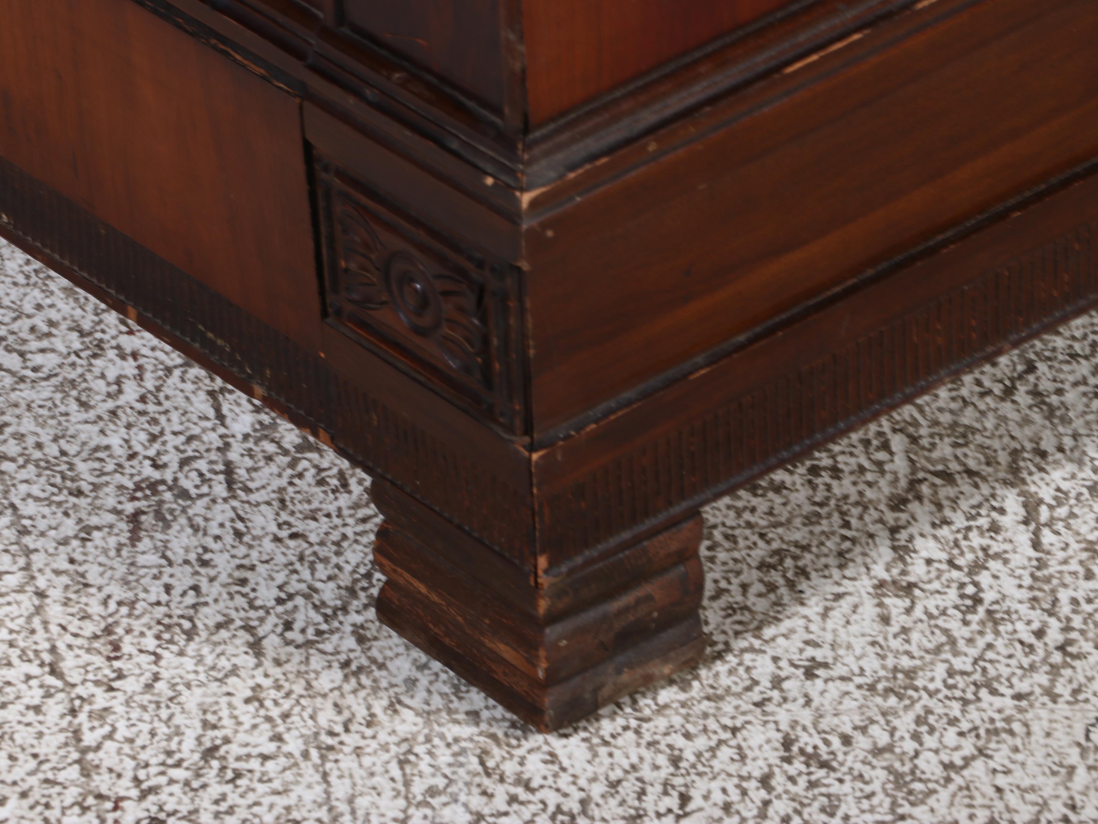 Ed. Roos Company Art Deco Waterfall Blanket Chest, Early 20th Century