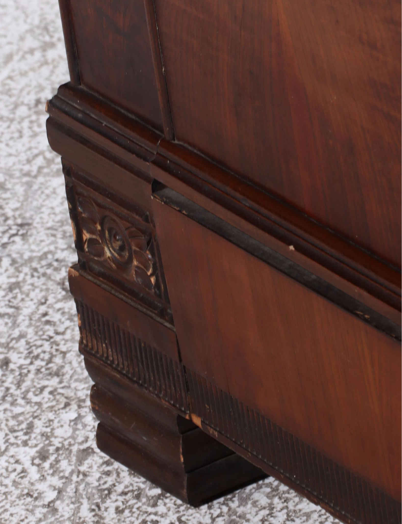 Ed. Roos Company Art Deco Waterfall Blanket Chest, Early 20th Century