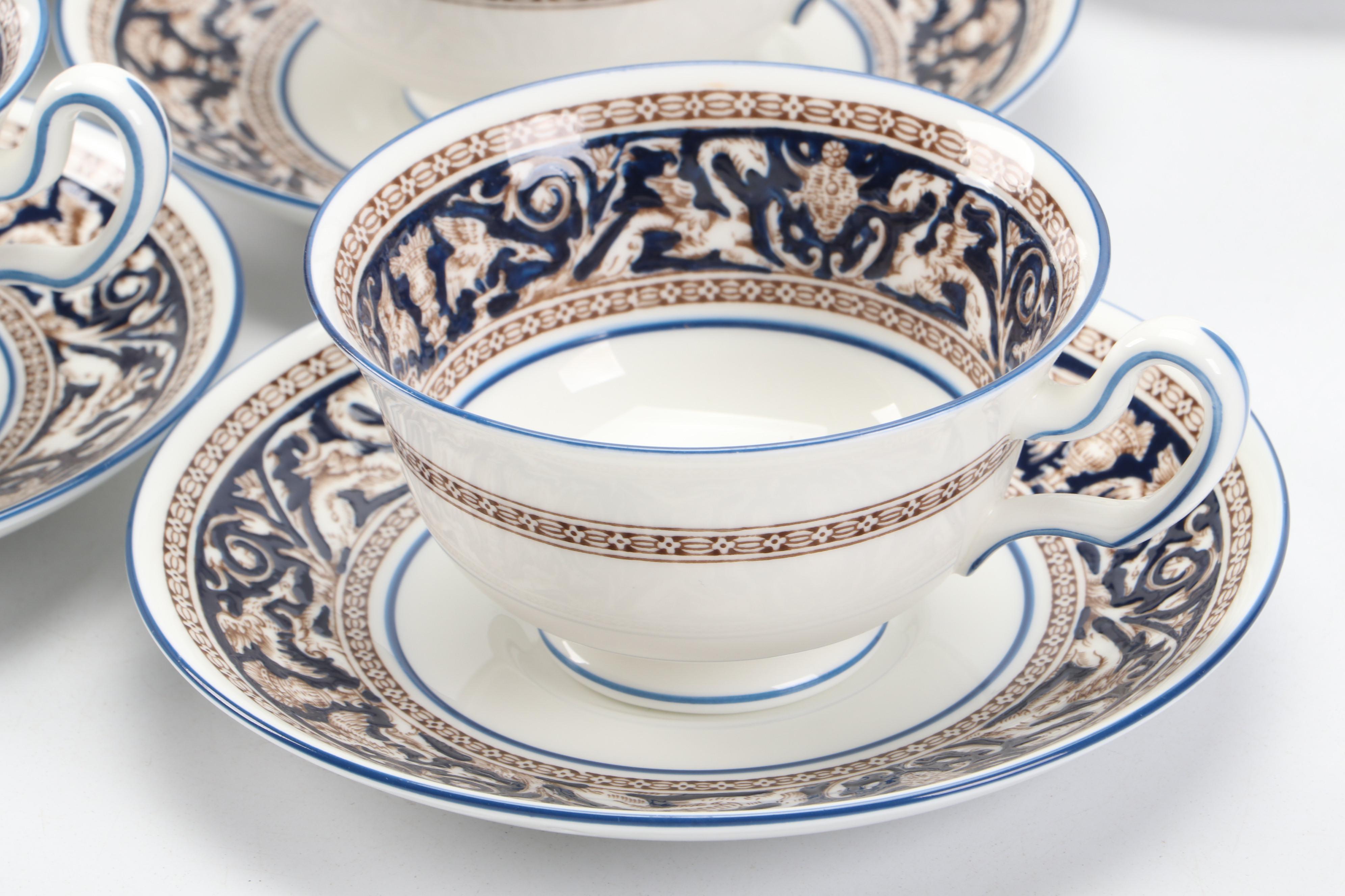 Wedgwood English Bone China "Florentine" Dinnerware, 20th Century
