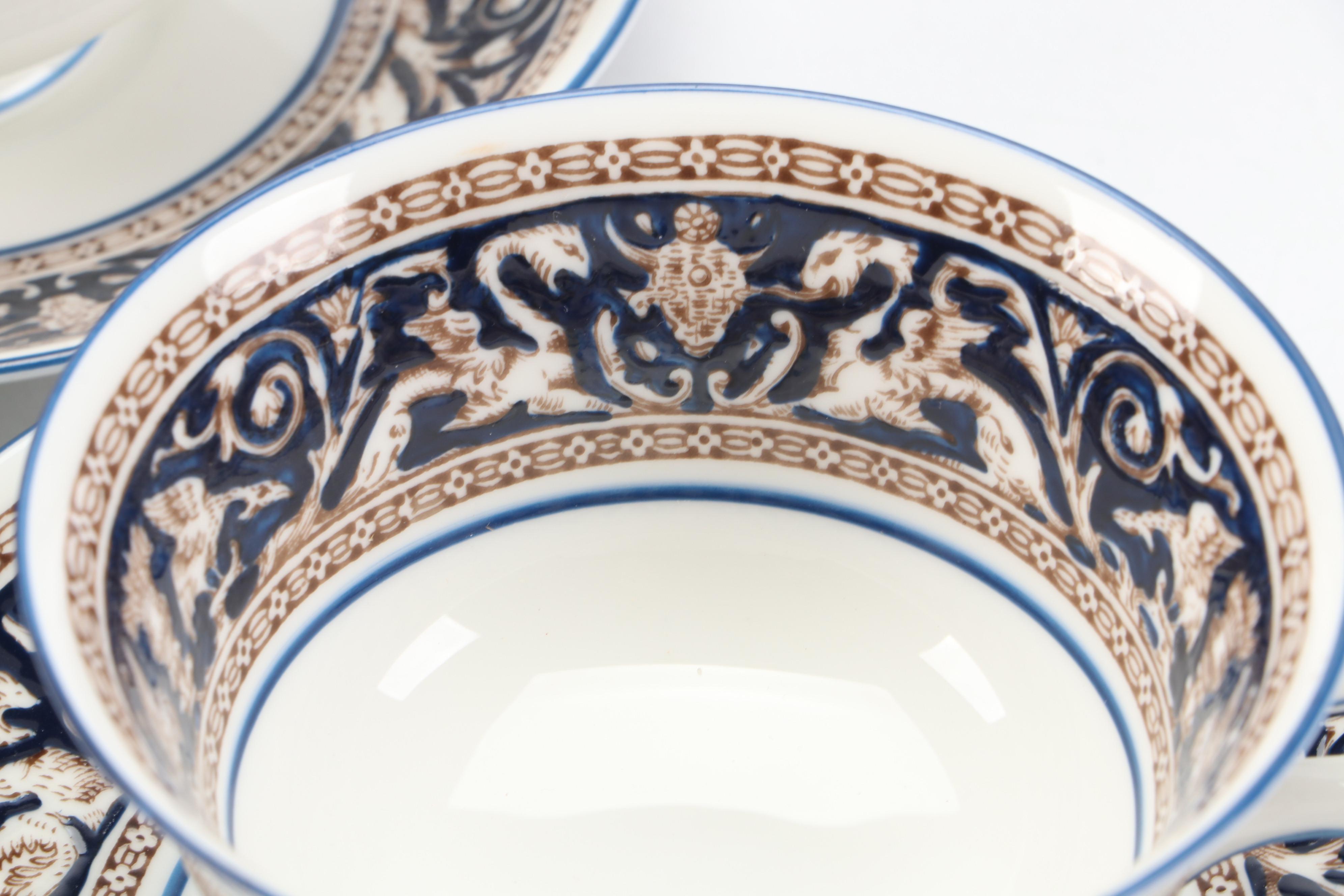 Wedgwood English Bone China "Florentine" Dinnerware, 20th Century