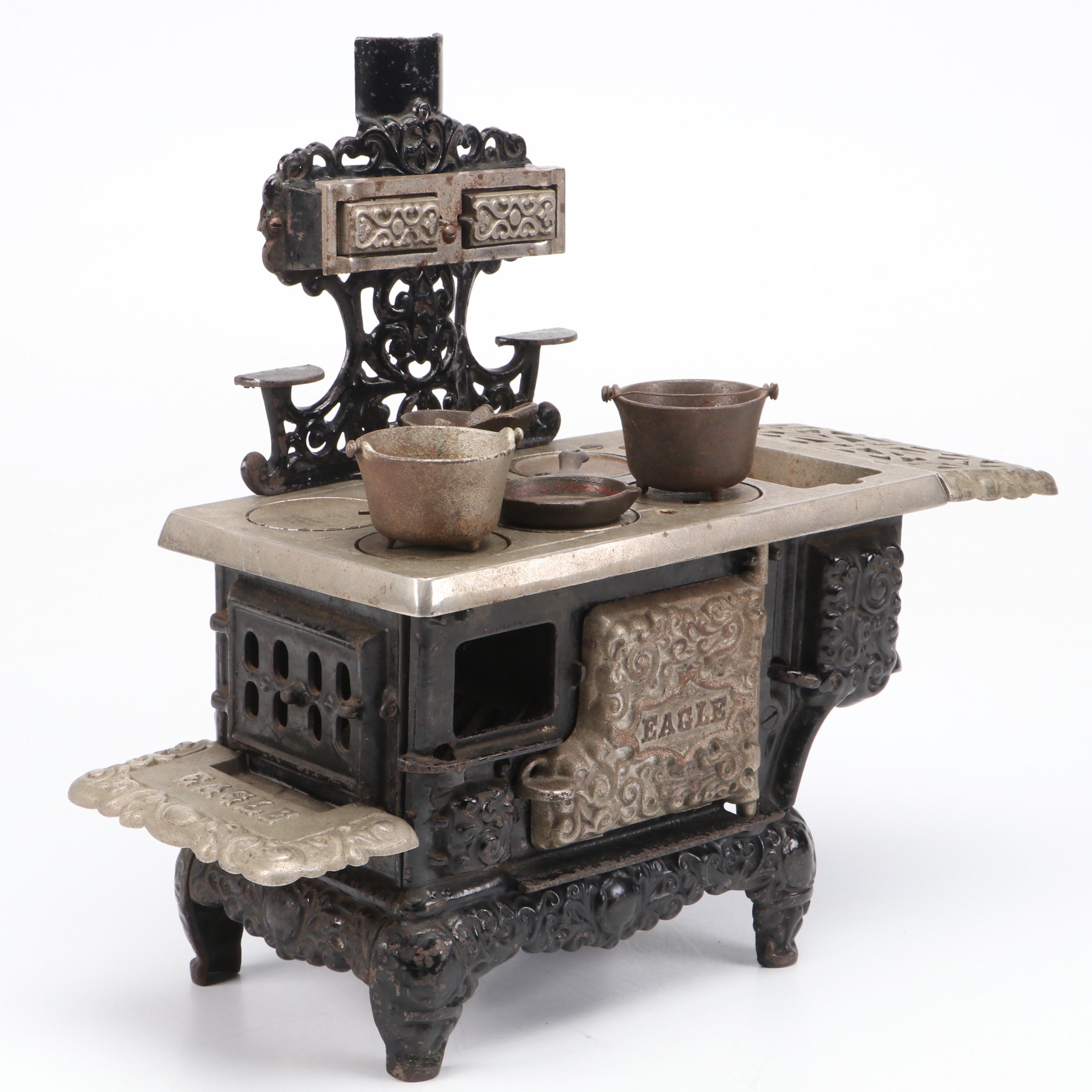 Lancaster "Eagle" Cast Iron Cast Iron Miniature Toy Stove, Early–Mid-20th C.