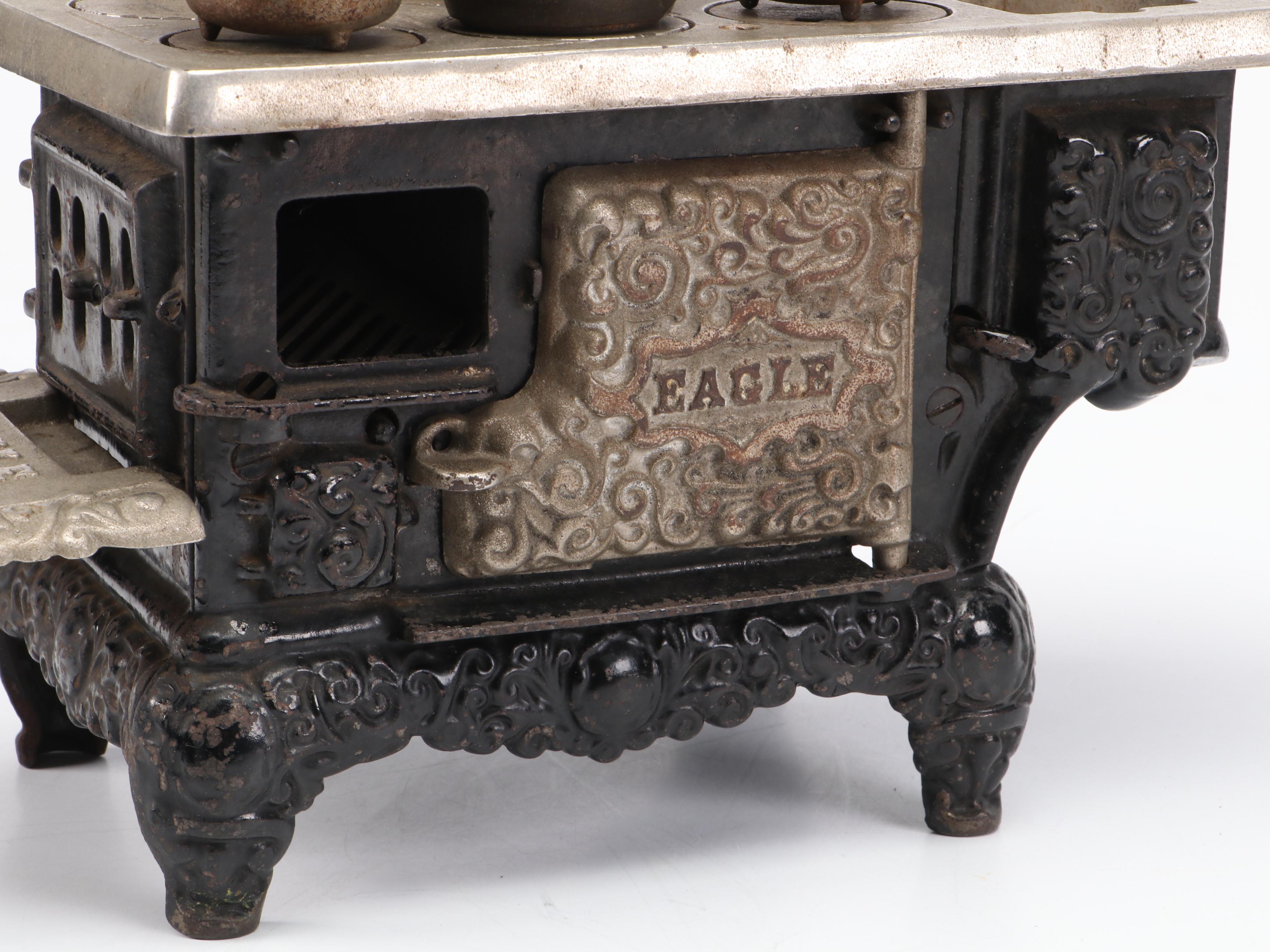 Lancaster "Eagle" Cast Iron Cast Iron Miniature Toy Stove, Early–Mid-20th C.