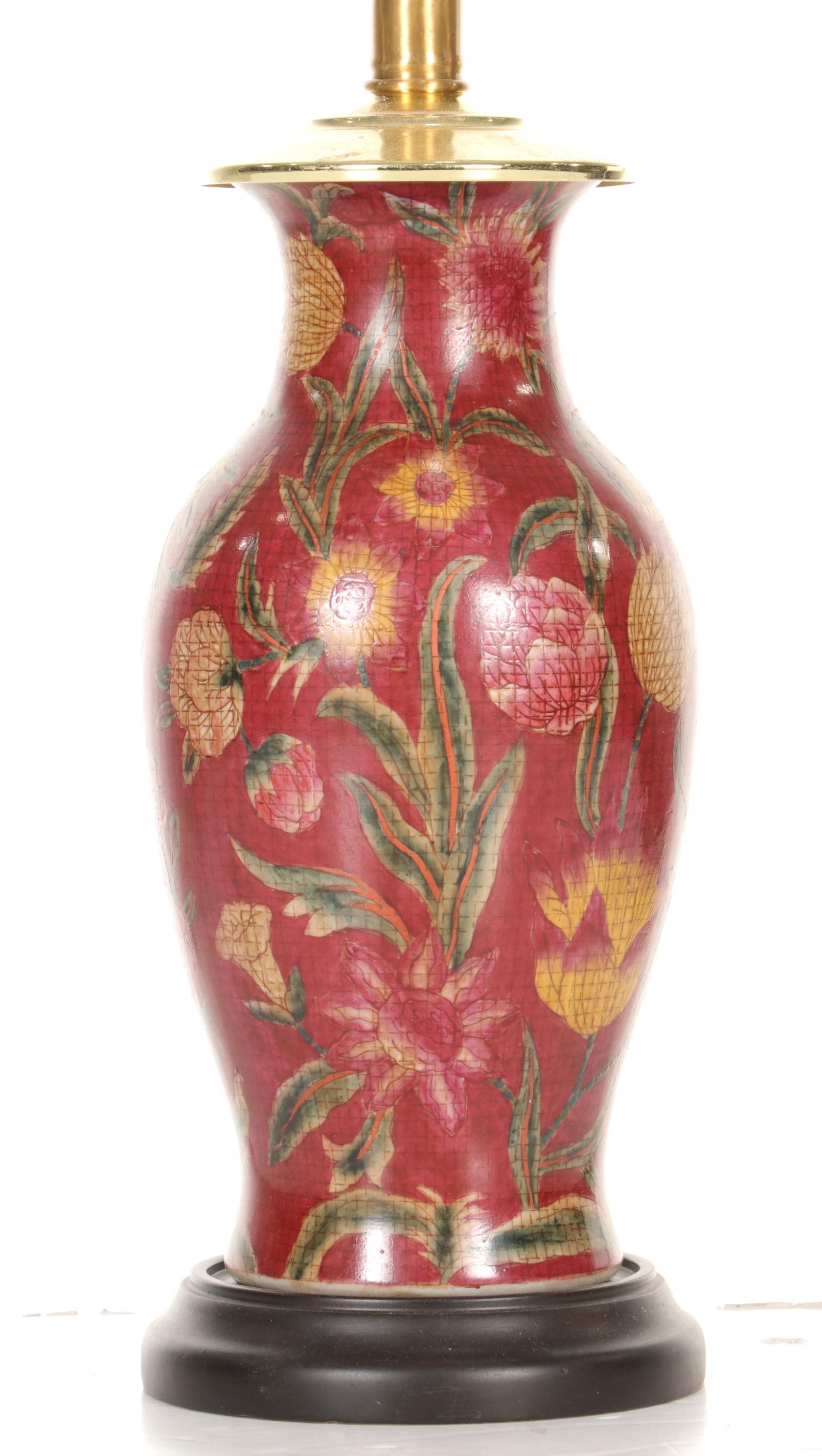 Oriental Accent Ceramic Urn Shaped Table Lamp