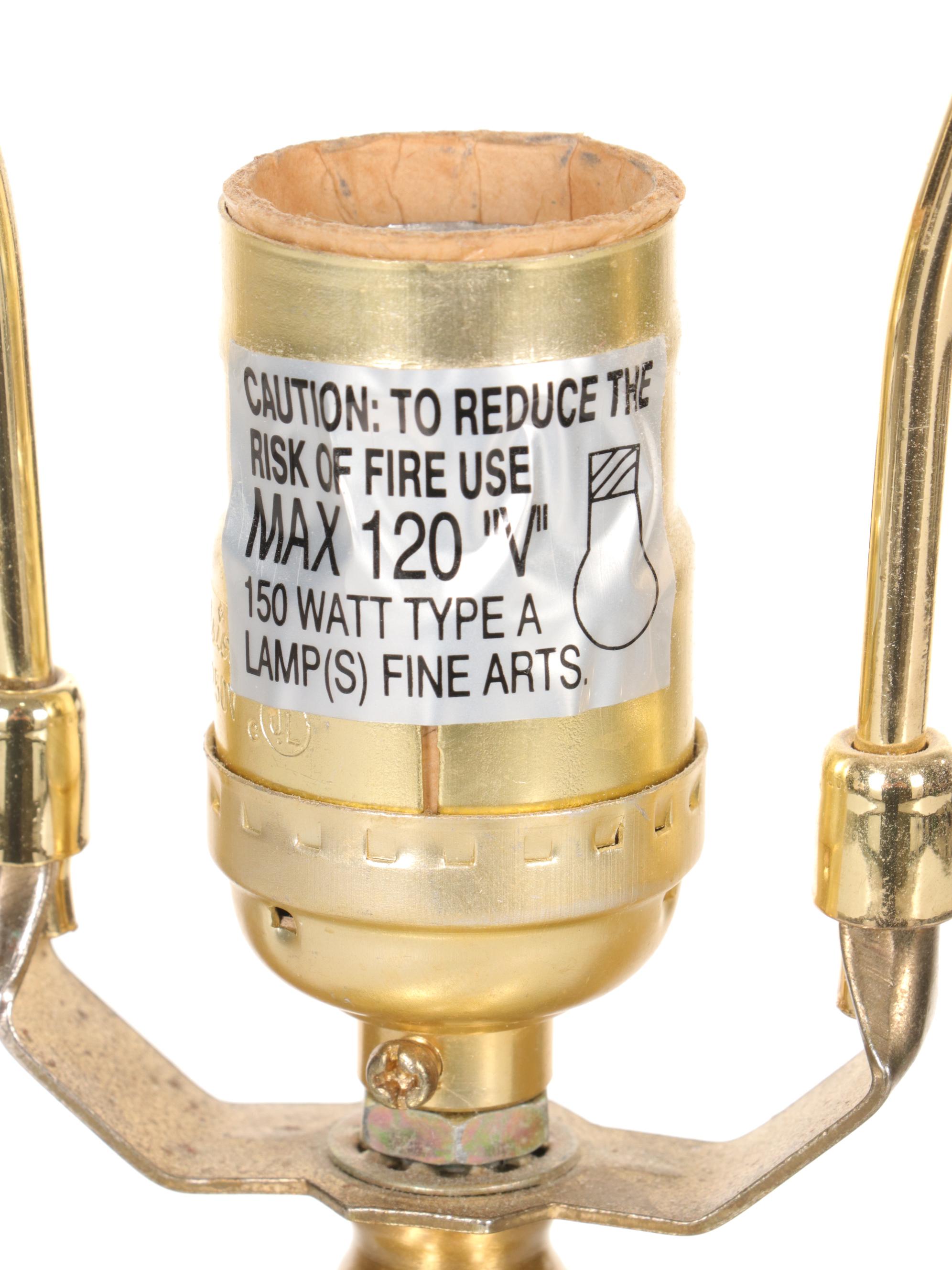 Oriental Accent Ceramic Urn Shaped Table Lamp