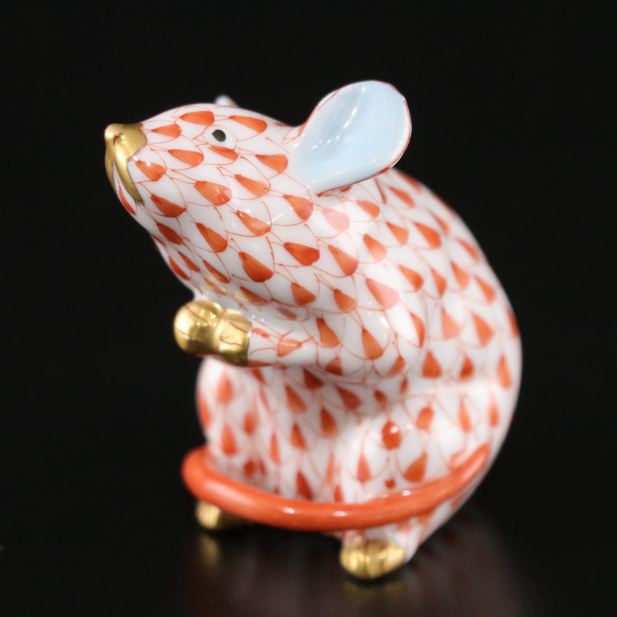 Herend Rust Fishnet with Gold "Sitting Mouse" Porcelain Figure