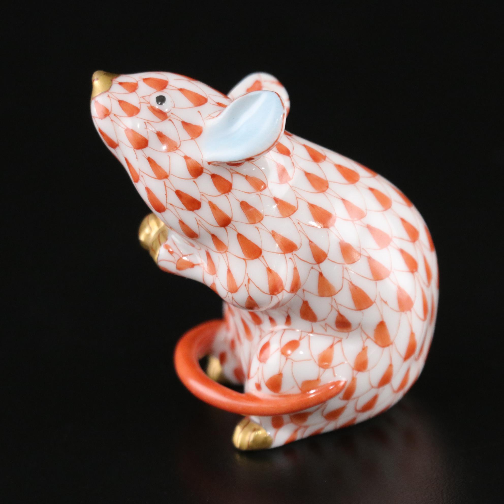 Herend Rust Fishnet with Gold "Sitting Mouse" Porcelain Figure