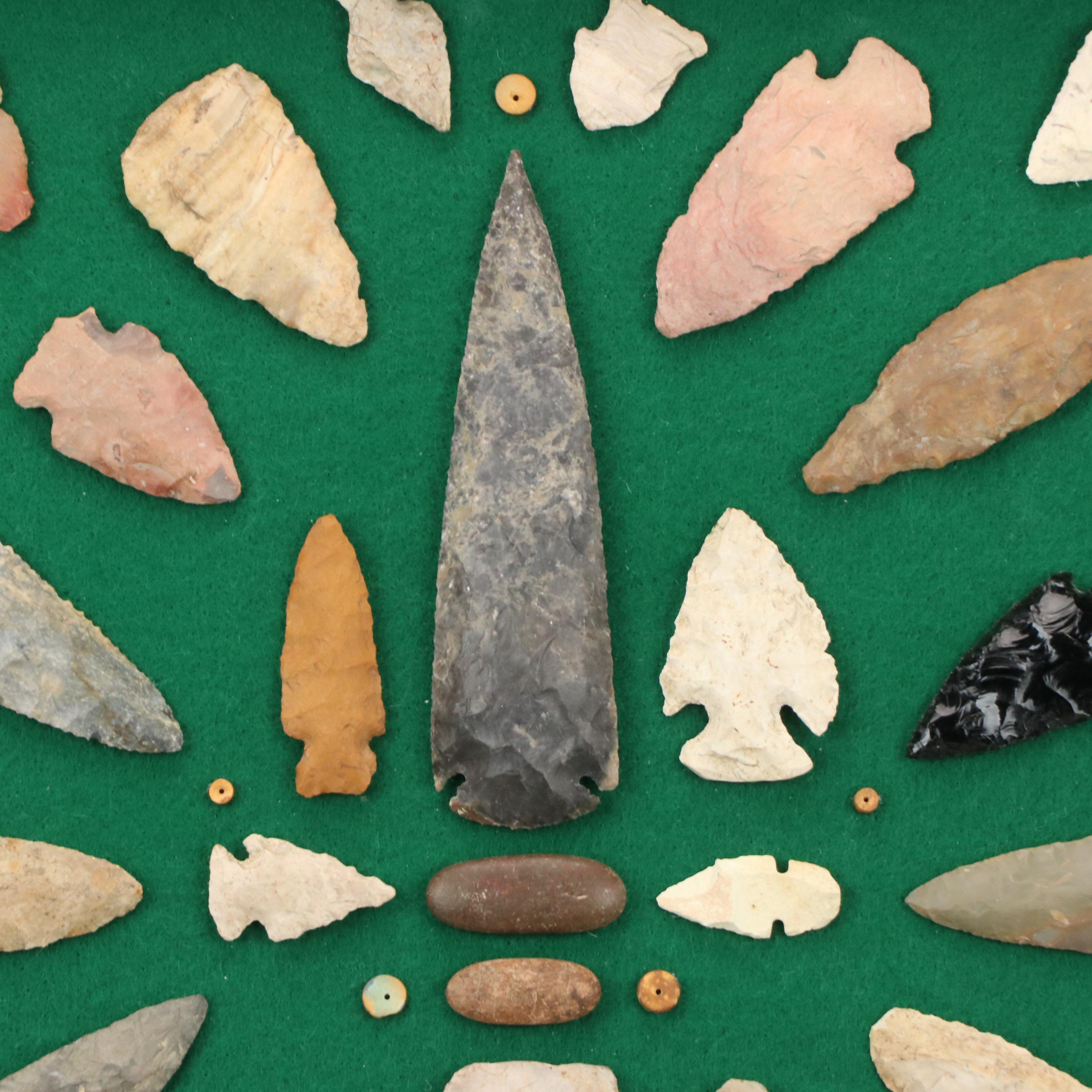 Knapped Flint, Chert, Obsidian and Jasper Arrowheads and More in Case