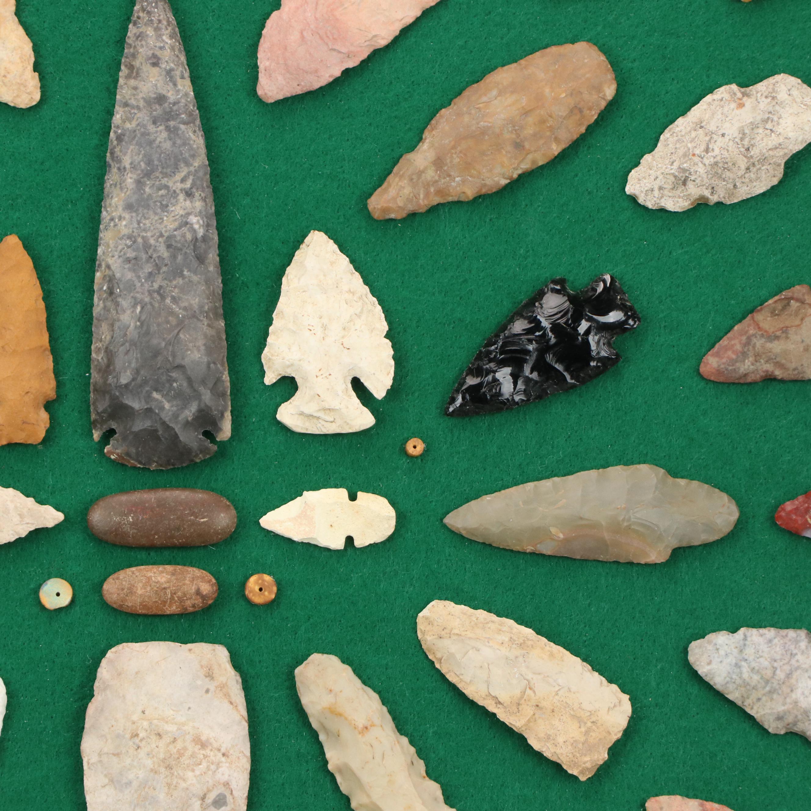 Knapped Flint, Chert, Obsidian and Jasper Arrowheads and More in Case