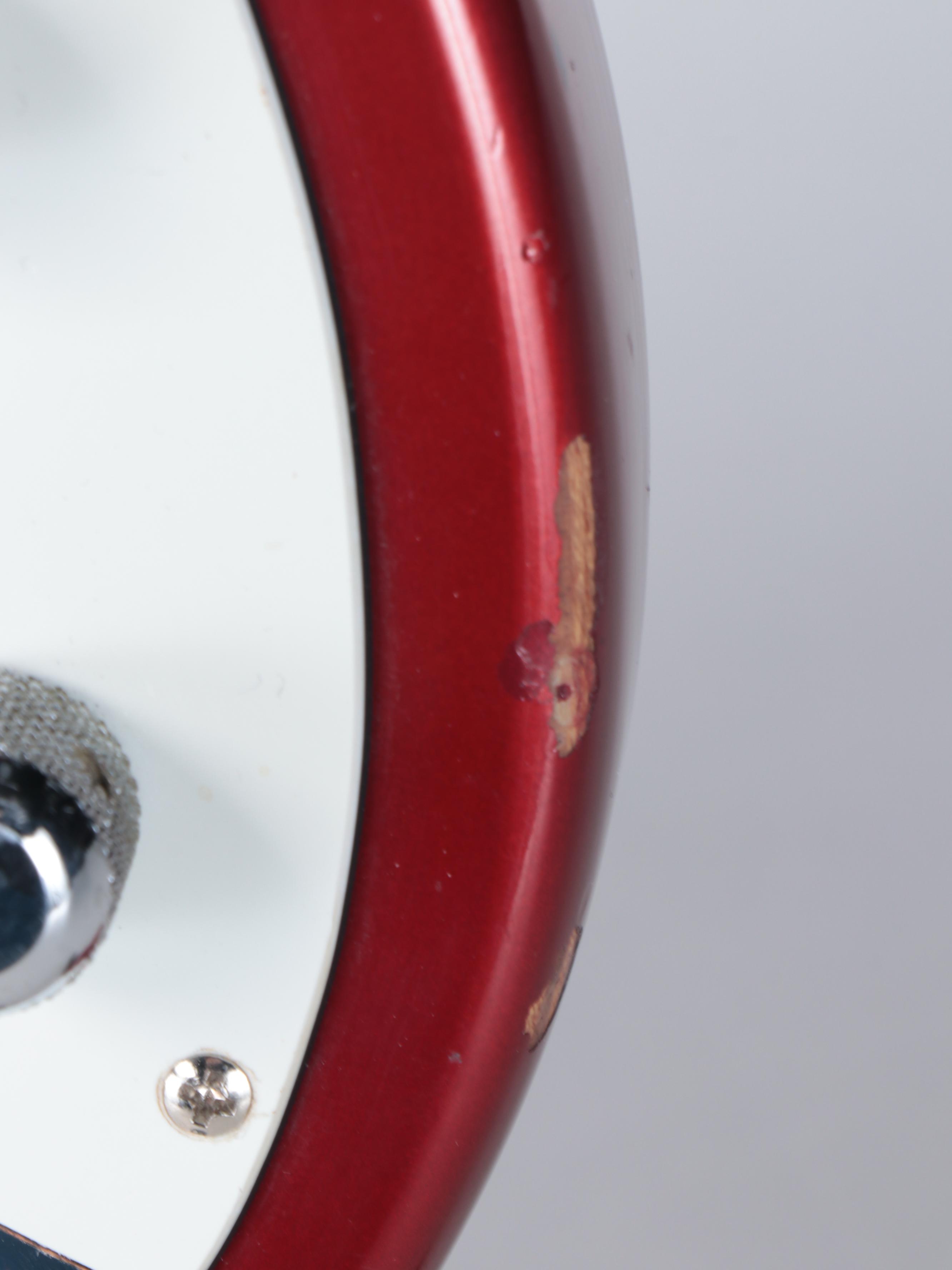 Hondo Deluxe Series 830 Electric Bass Guitar