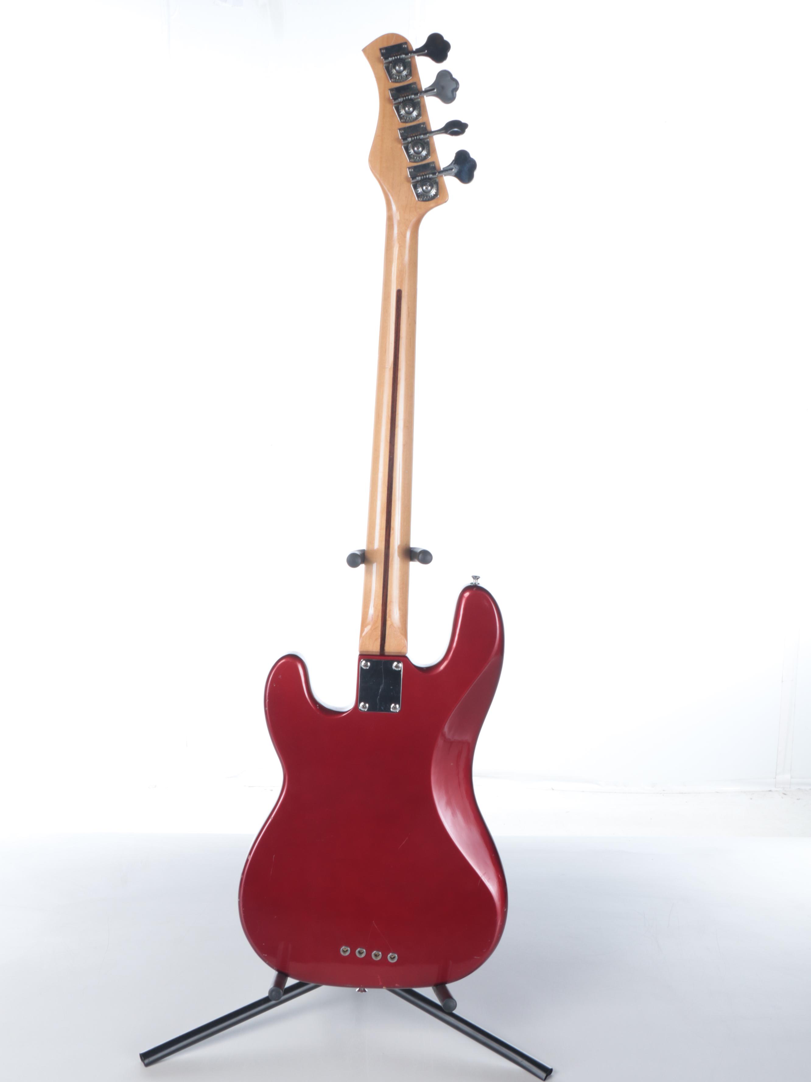 Hondo Deluxe Series 830 Electric Bass Guitar