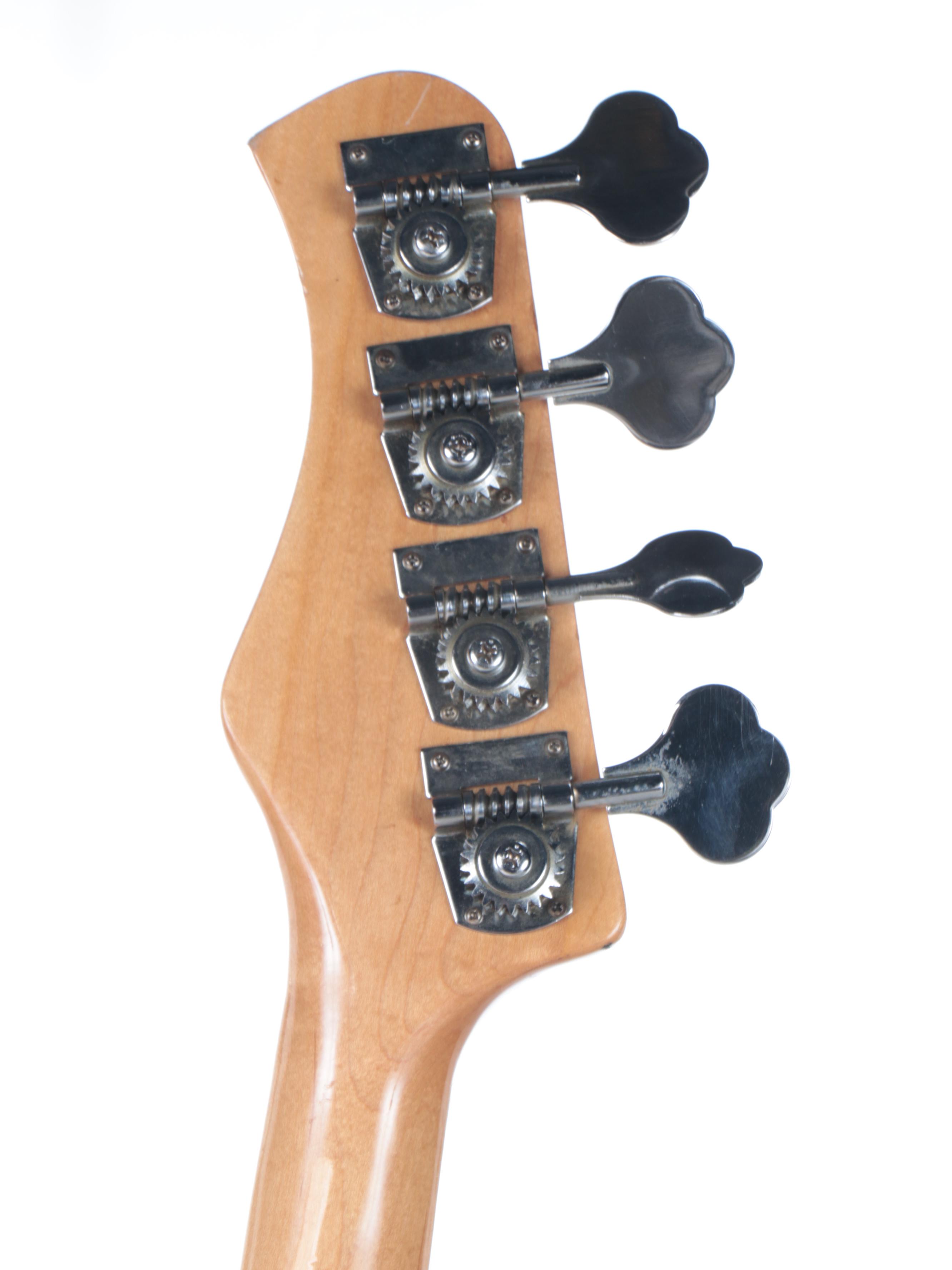 Hondo Deluxe Series 830 Electric Bass Guitar