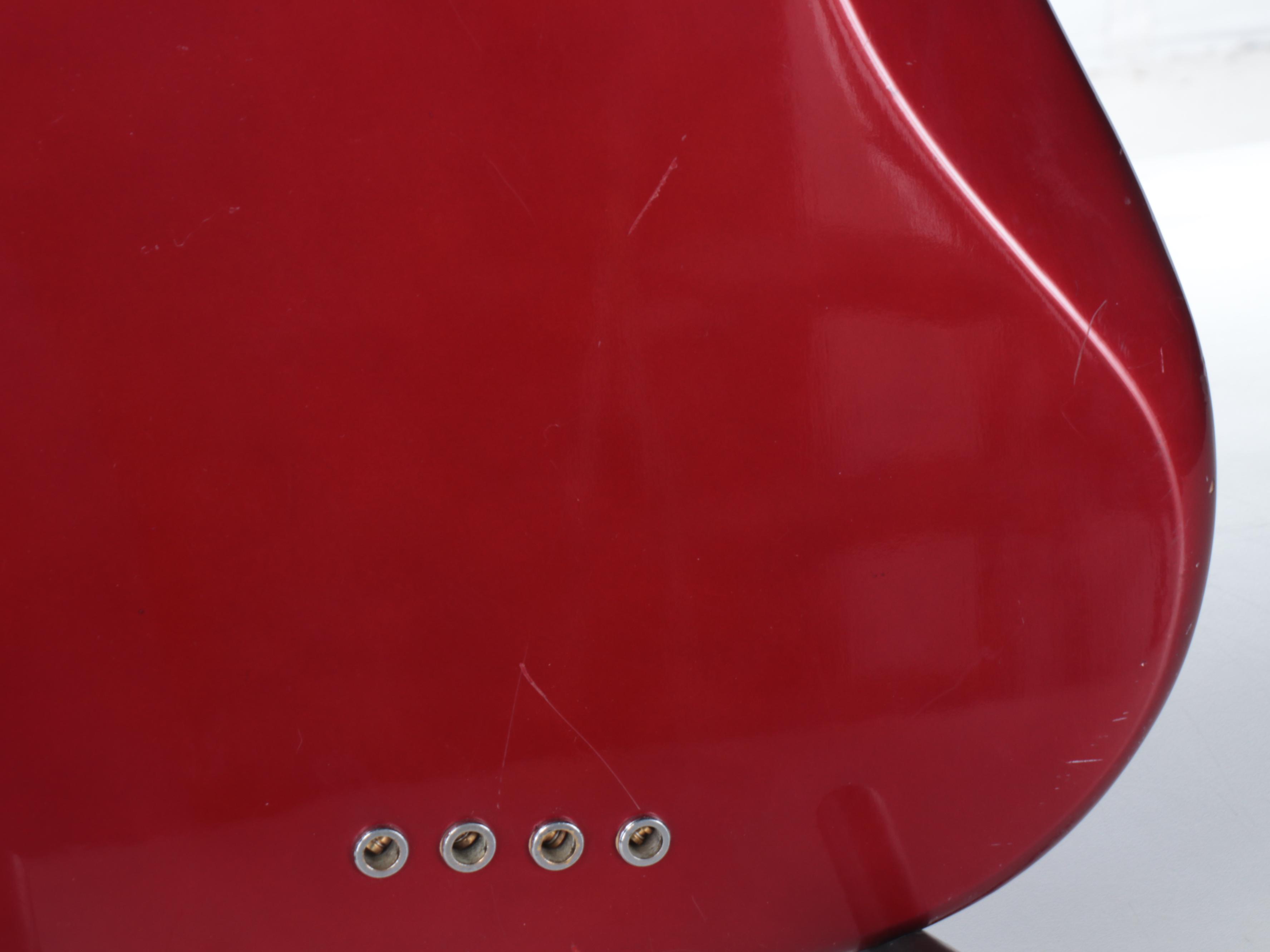 Hondo Deluxe Series 830 Electric Bass Guitar