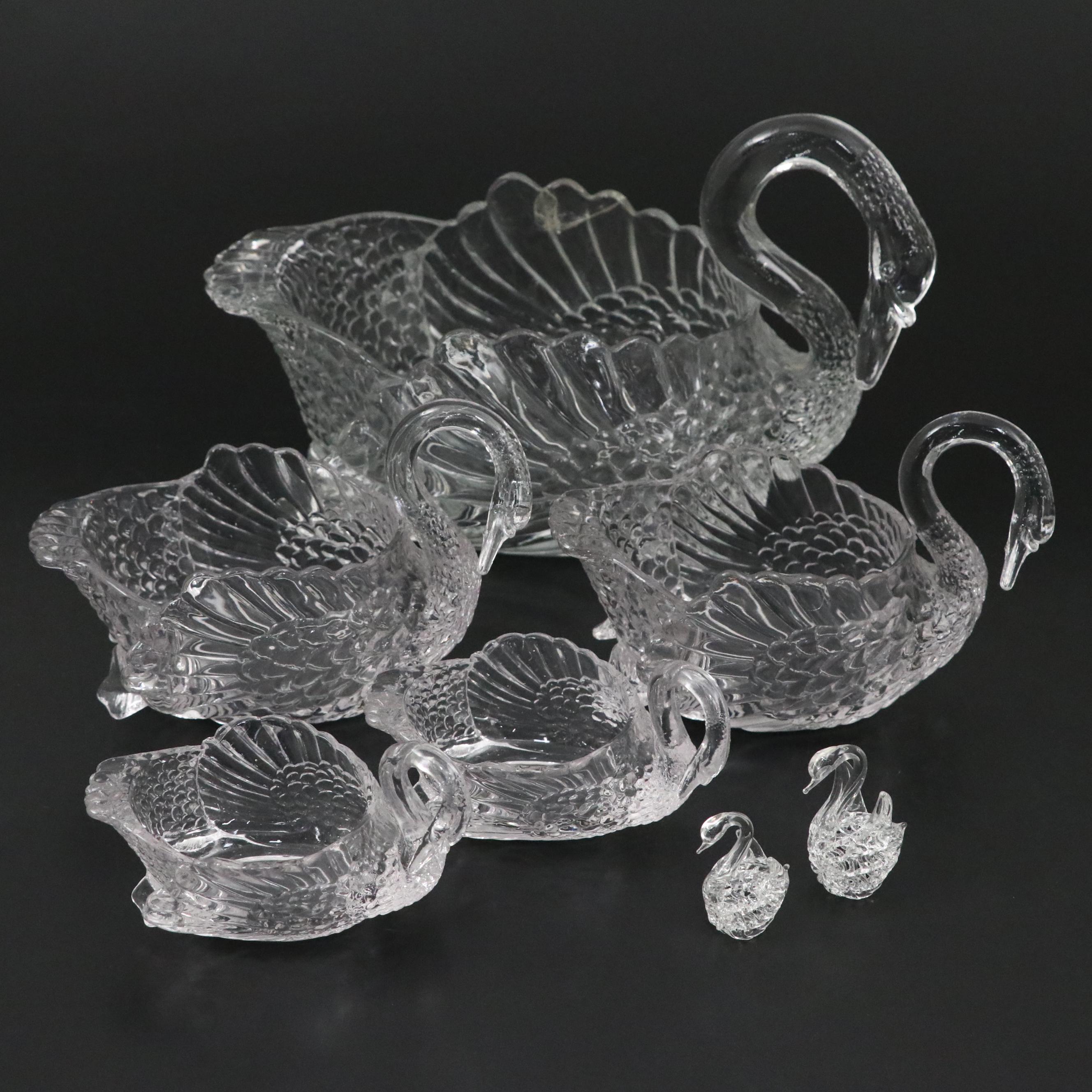 Cambridge "Cambridge Swans" Glass Bowl with Other Glass Swan Table Décor