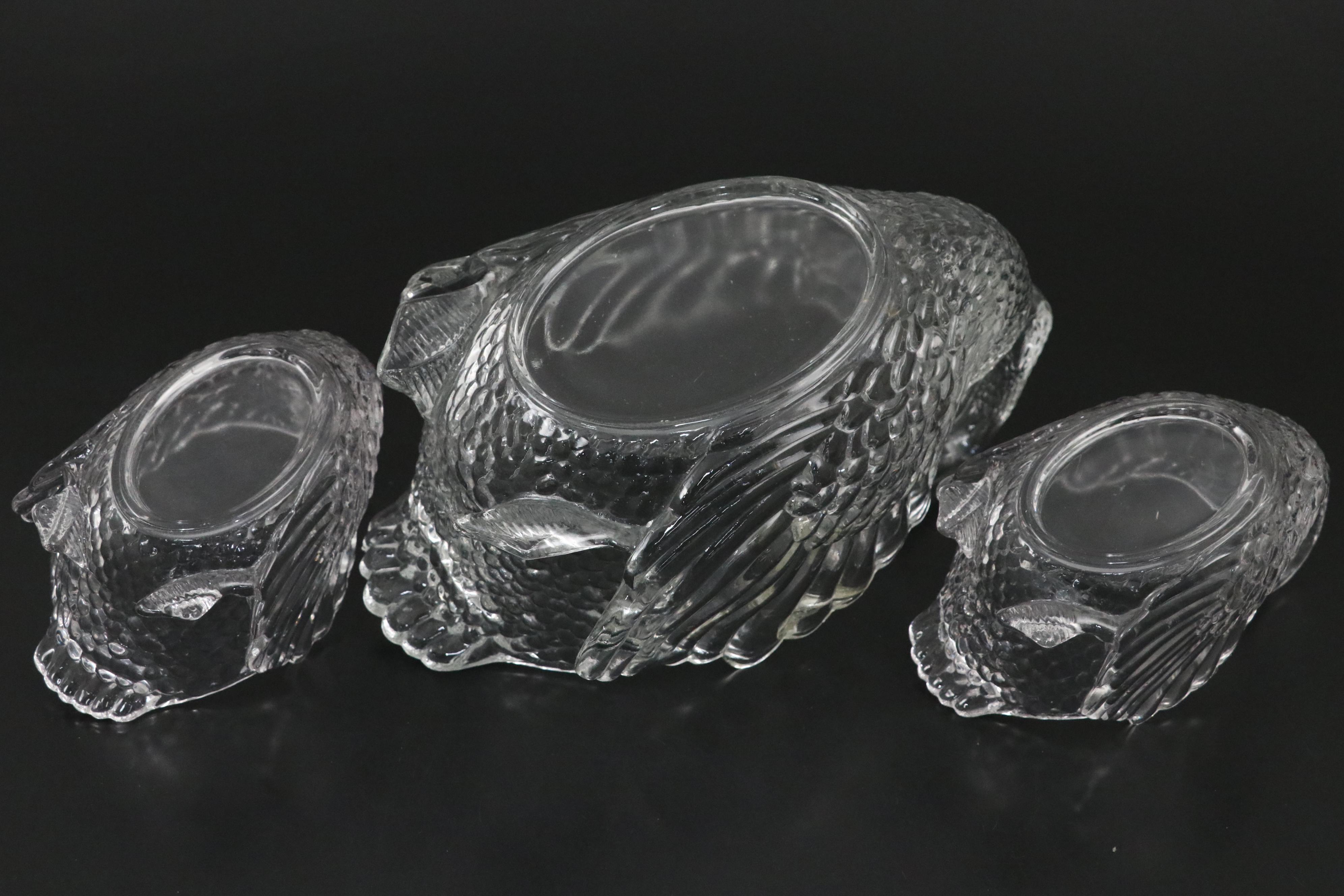 Cambridge "Cambridge Swans" Glass Bowl with Other Glass Swan Table Décor