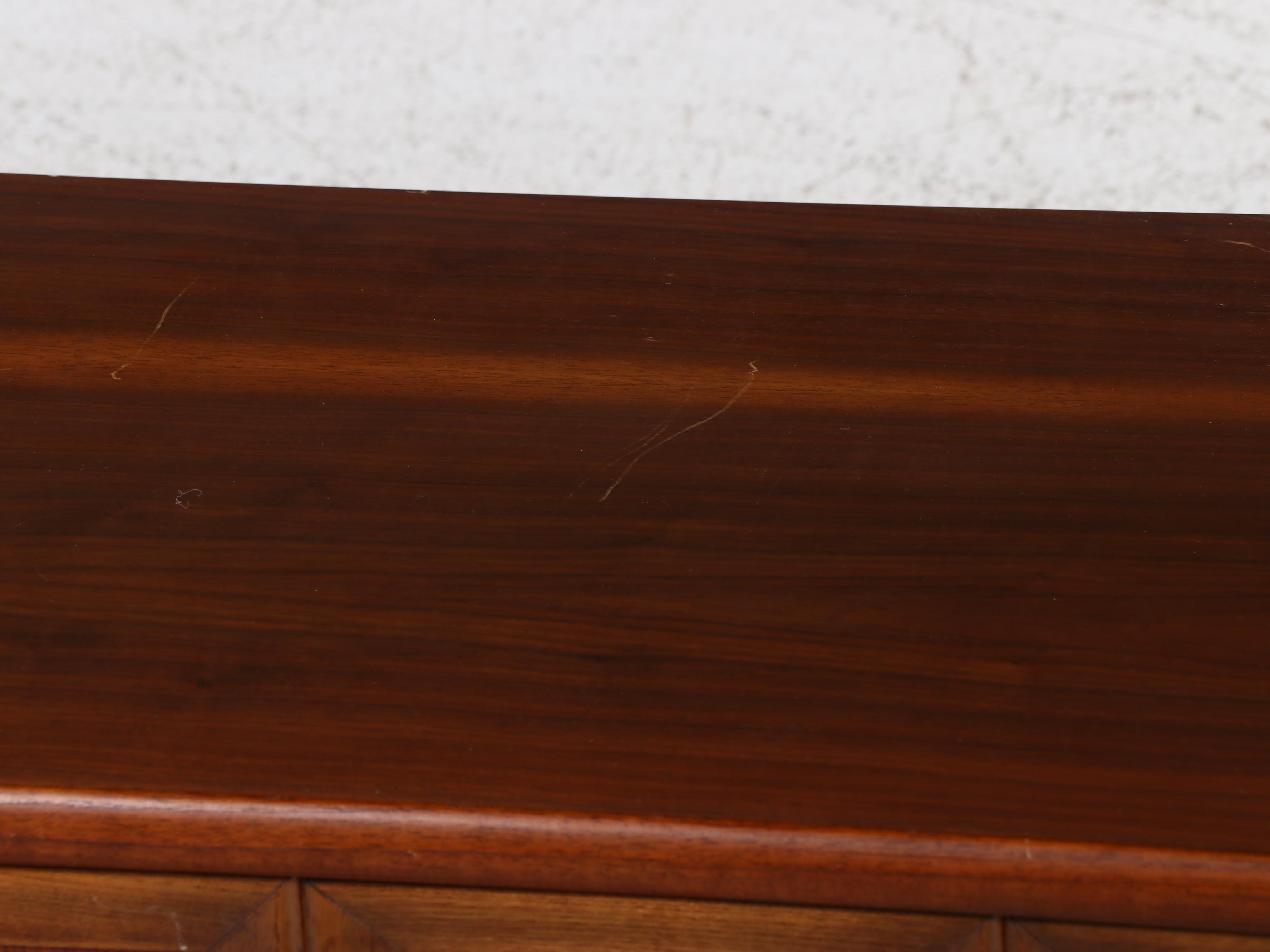 Mid Century Modern Style Lane Cedar Lined Chest, Mid to Late 20th Century