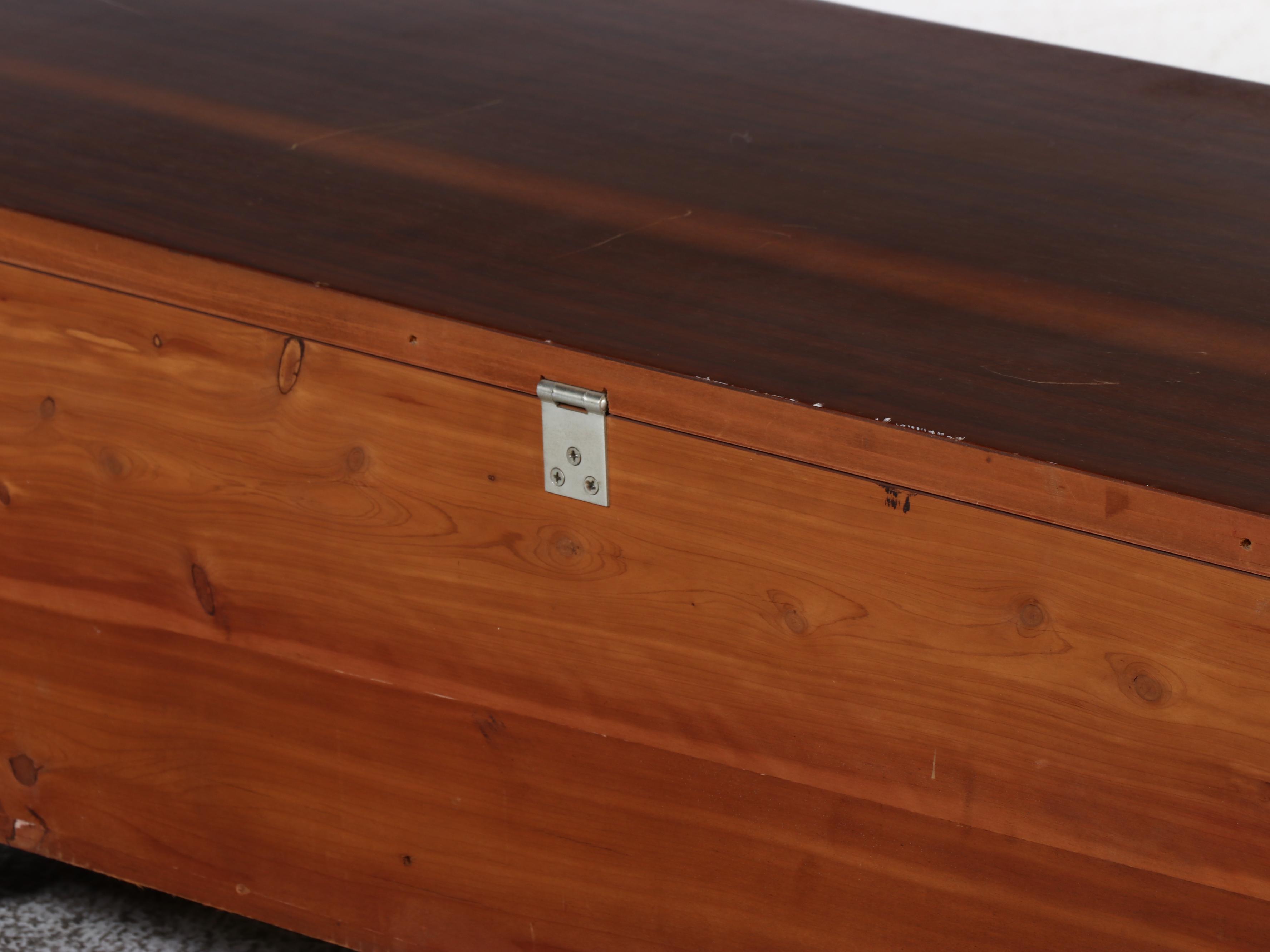 Mid Century Modern Style Lane Cedar Lined Chest, Mid to Late 20th Century