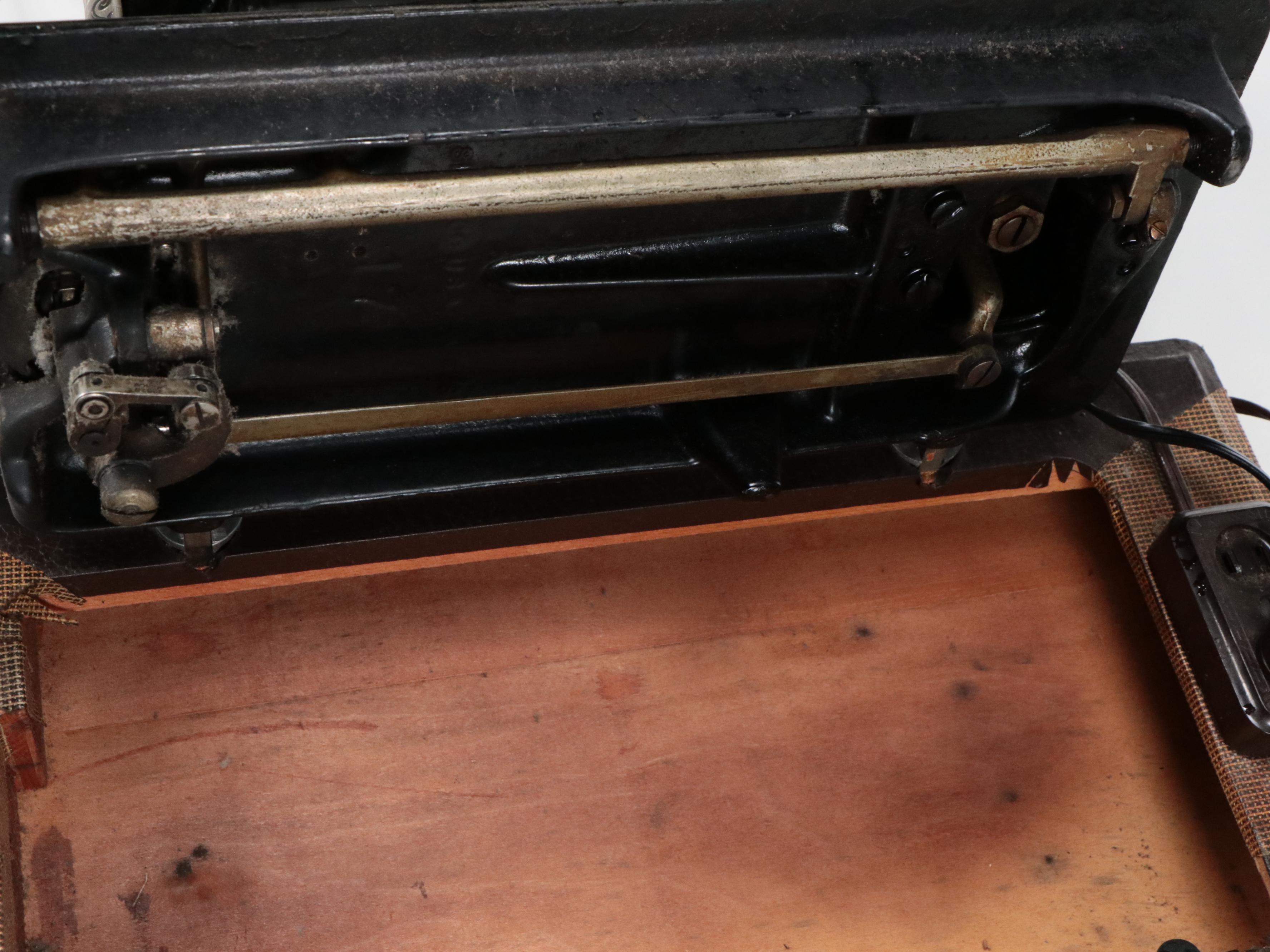 Singer Electric/Standard Sewing Machine with Case, 1926