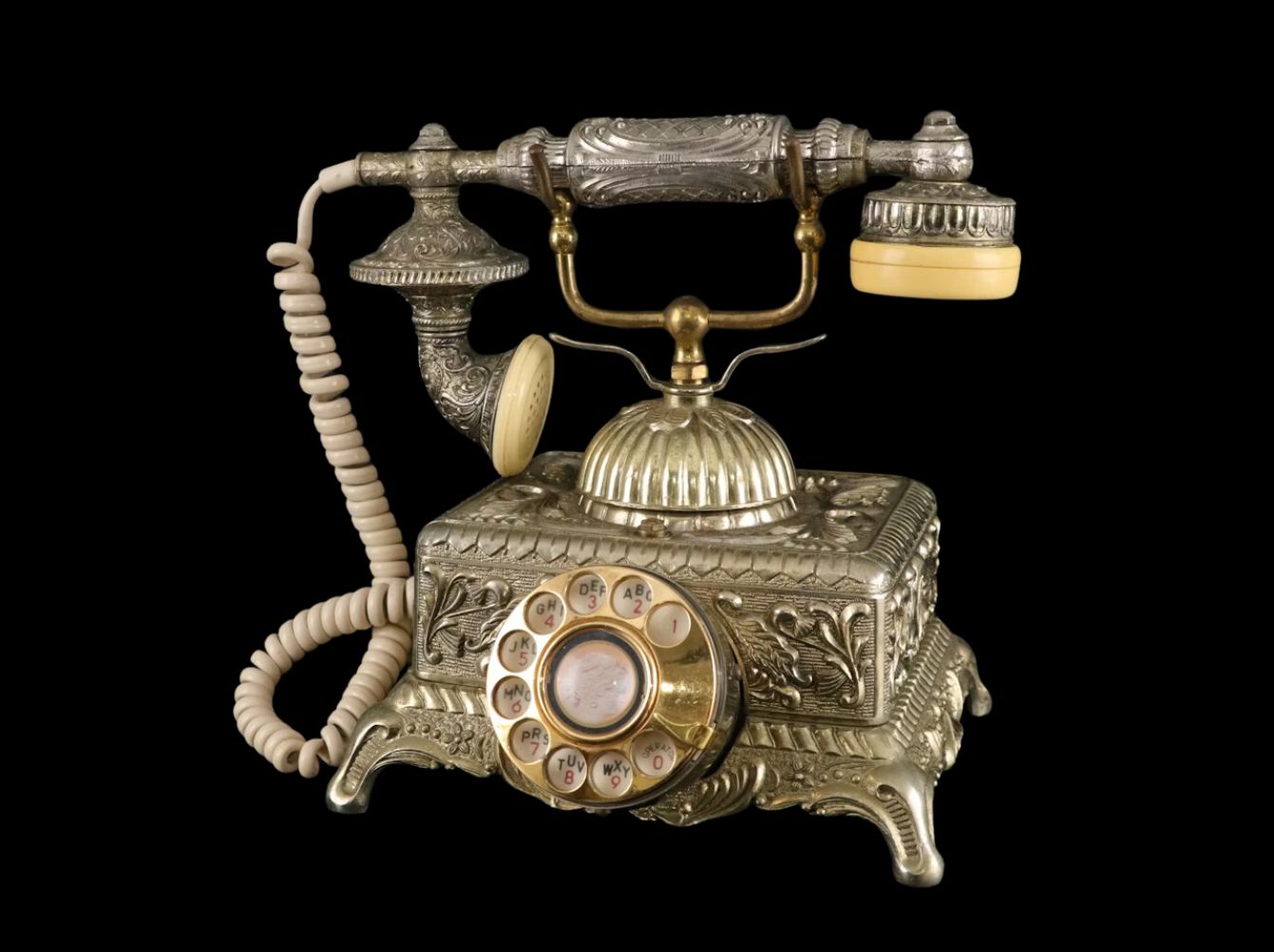 Décor, Art, Tableware & More