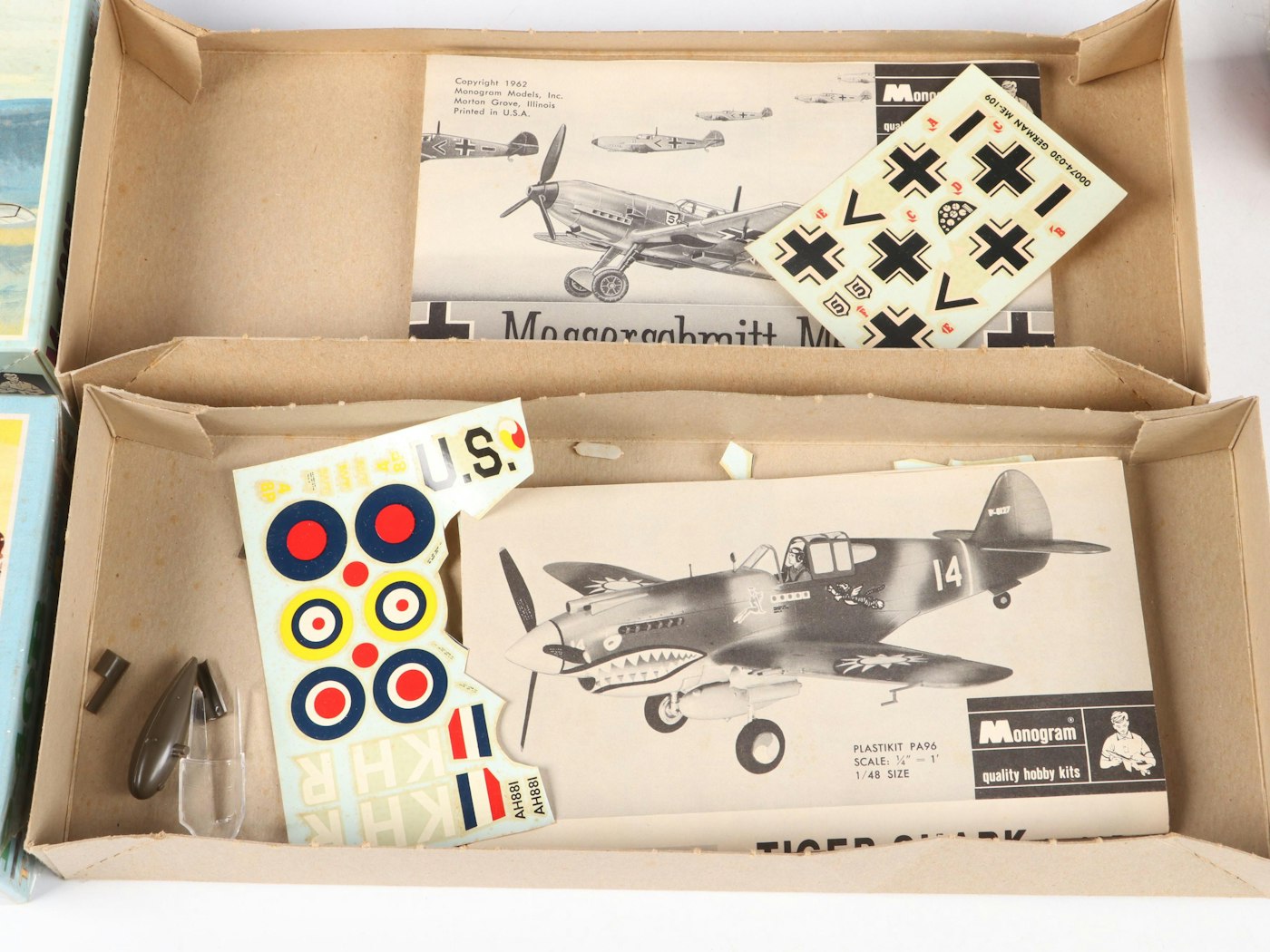 Monogram, Aurora and Lindberg Military Airplane Model Kit Boxes | EBTH