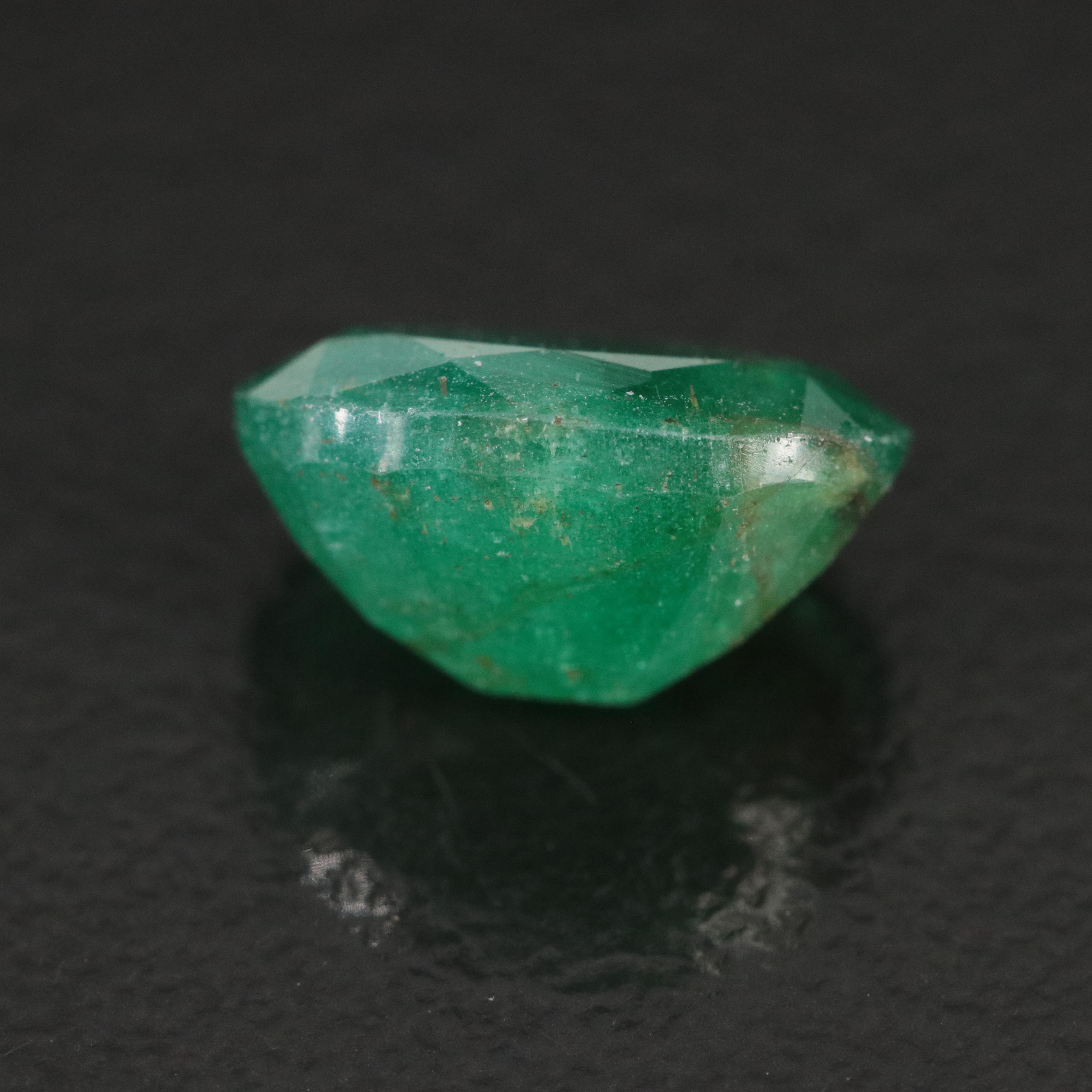 Loose 2.34 CT Emerald