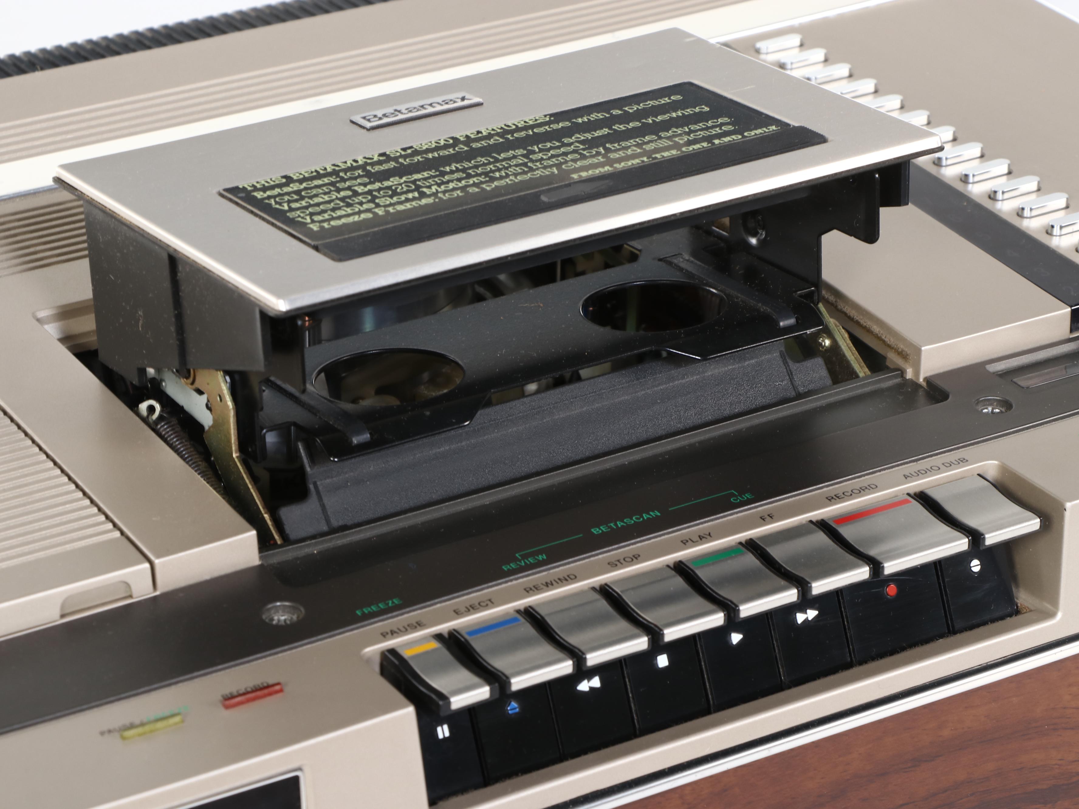 Sony Betamax Time Commander SL-5800 Video Cassette Recorder, 1980