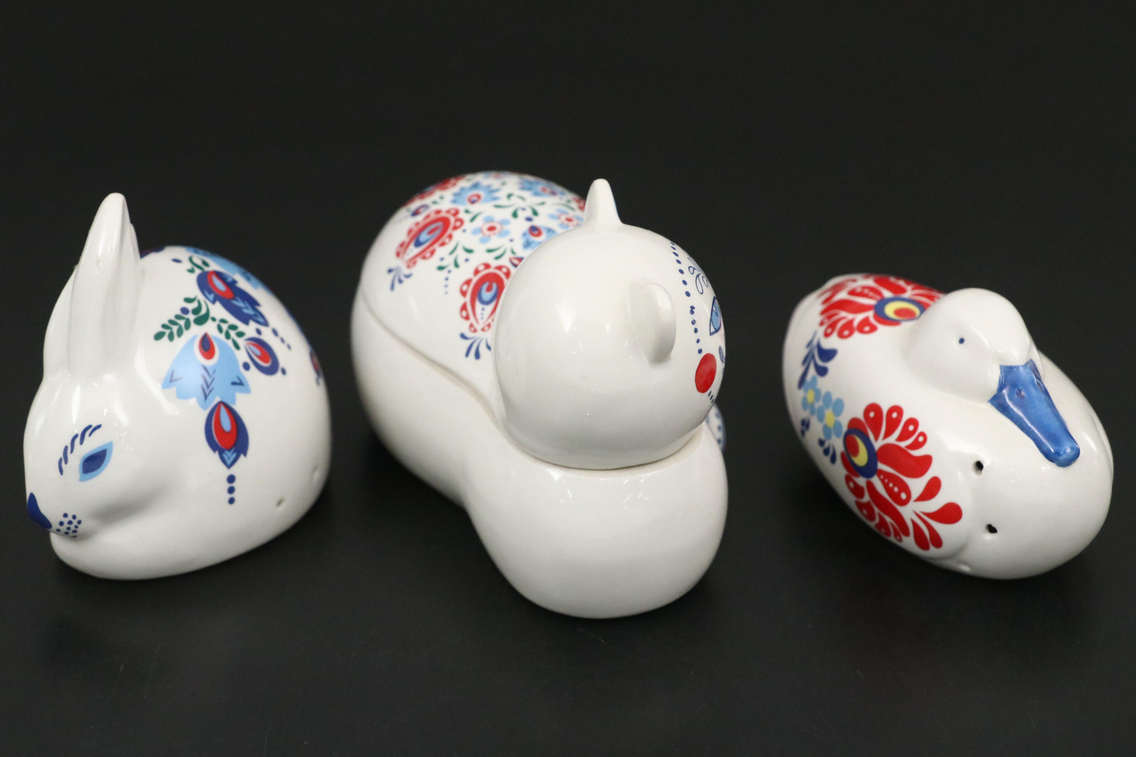 Elizabeth Arden Duck and Rabbit Shakers with Cat Lidded Candle Holder