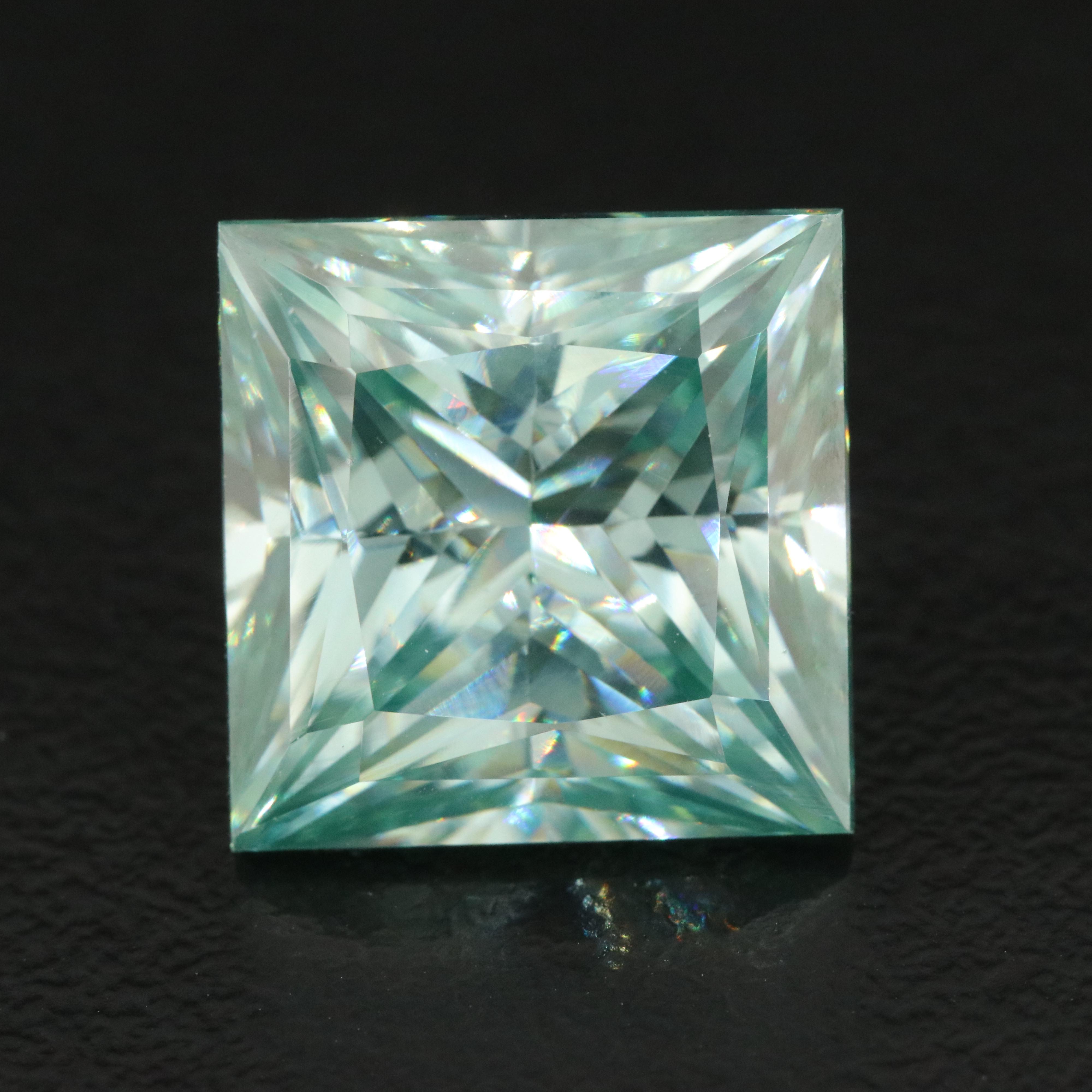 Loose 10.80 CT Moissanite