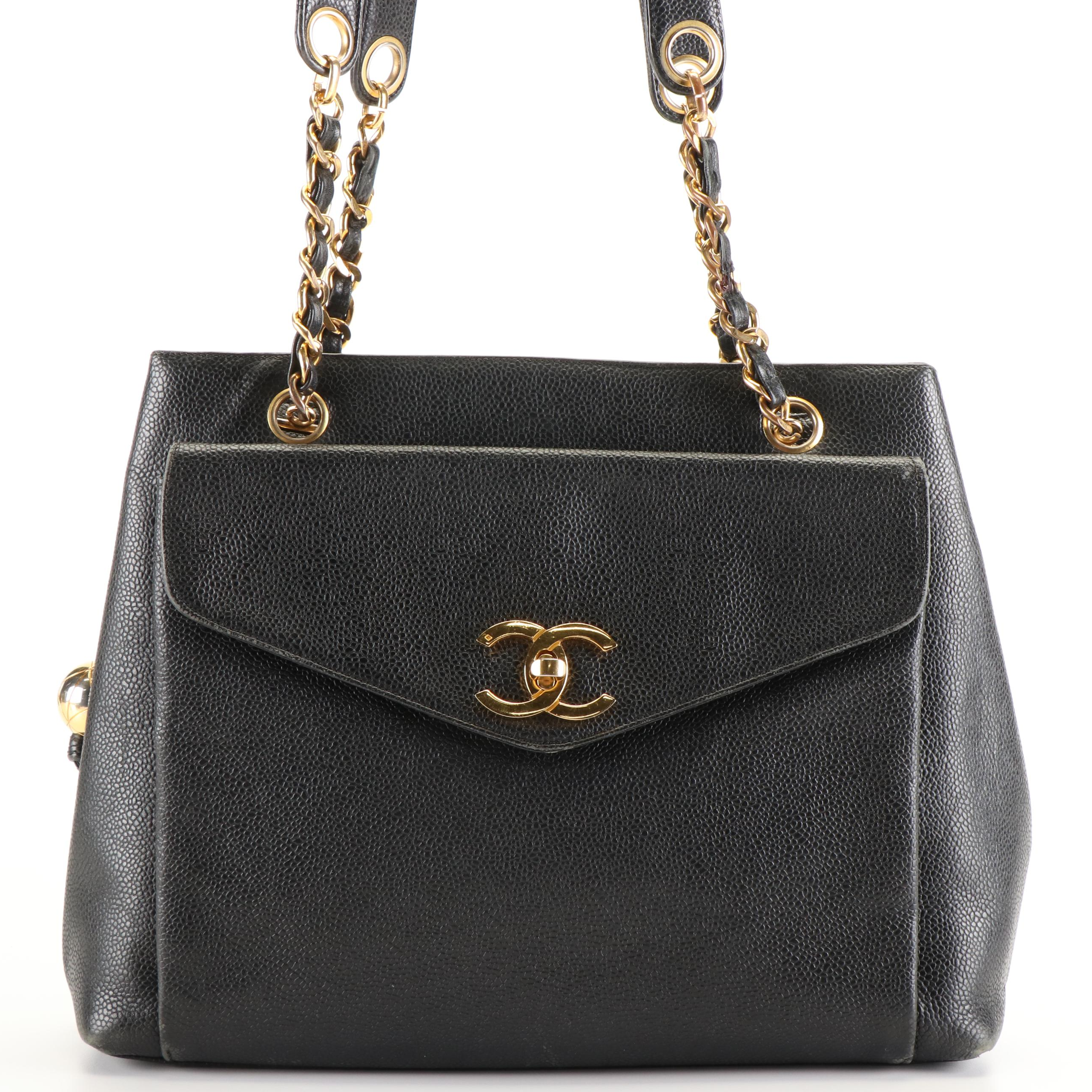 Chanel CC Pocket Front Shoulder Bag in Caviar Leather