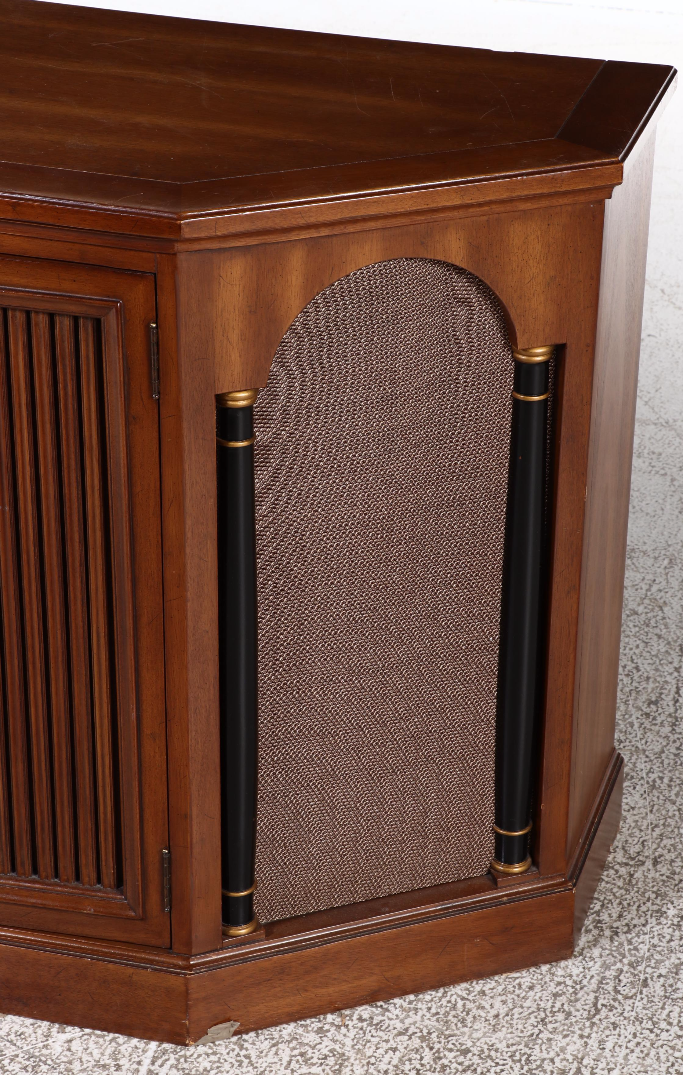 Motorola Stereo and RCA Victor Turntable in Heritage Mahogany Cabinet