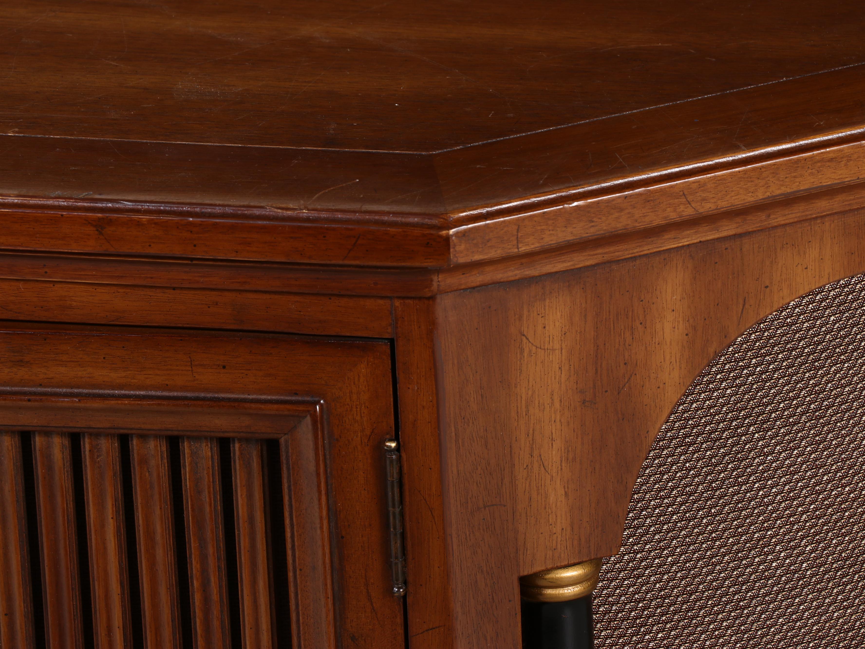 Motorola Stereo and RCA Victor Turntable in Heritage Mahogany Cabinet