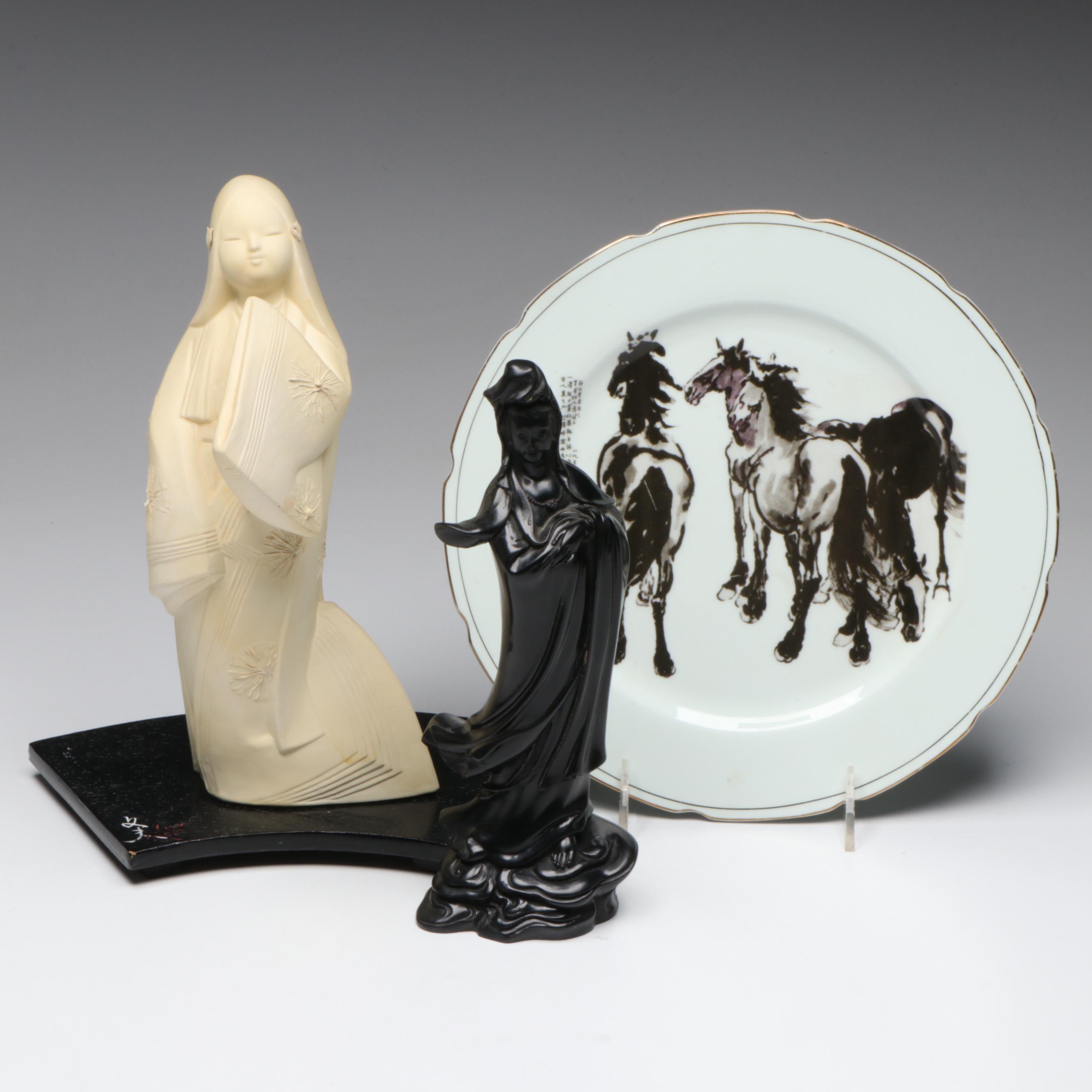 Red Roses Bone China Horse Plate with Hakata Mimasu and Other Figurine