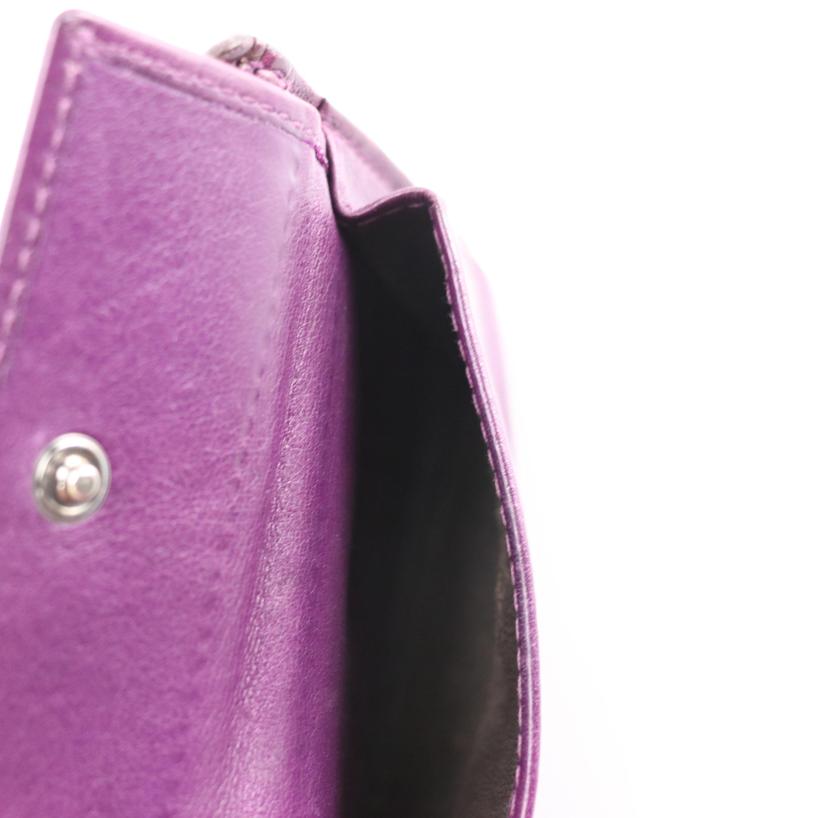 Gucci Bifold Wallet in Dark Purple Microguccissima Leather