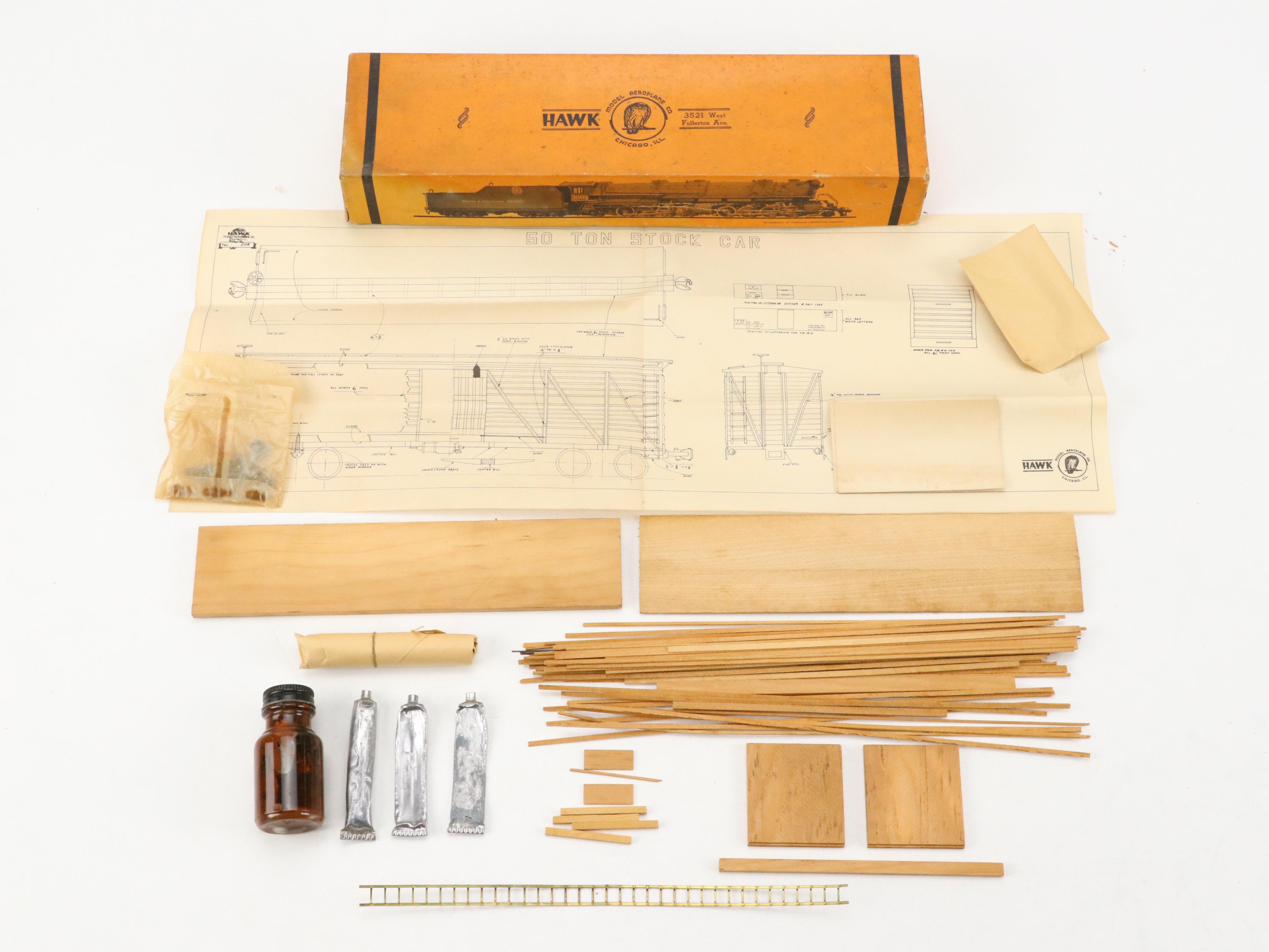 Hawk O Gauge Gulf Tank Car, Box Car and Other Model Train Kits