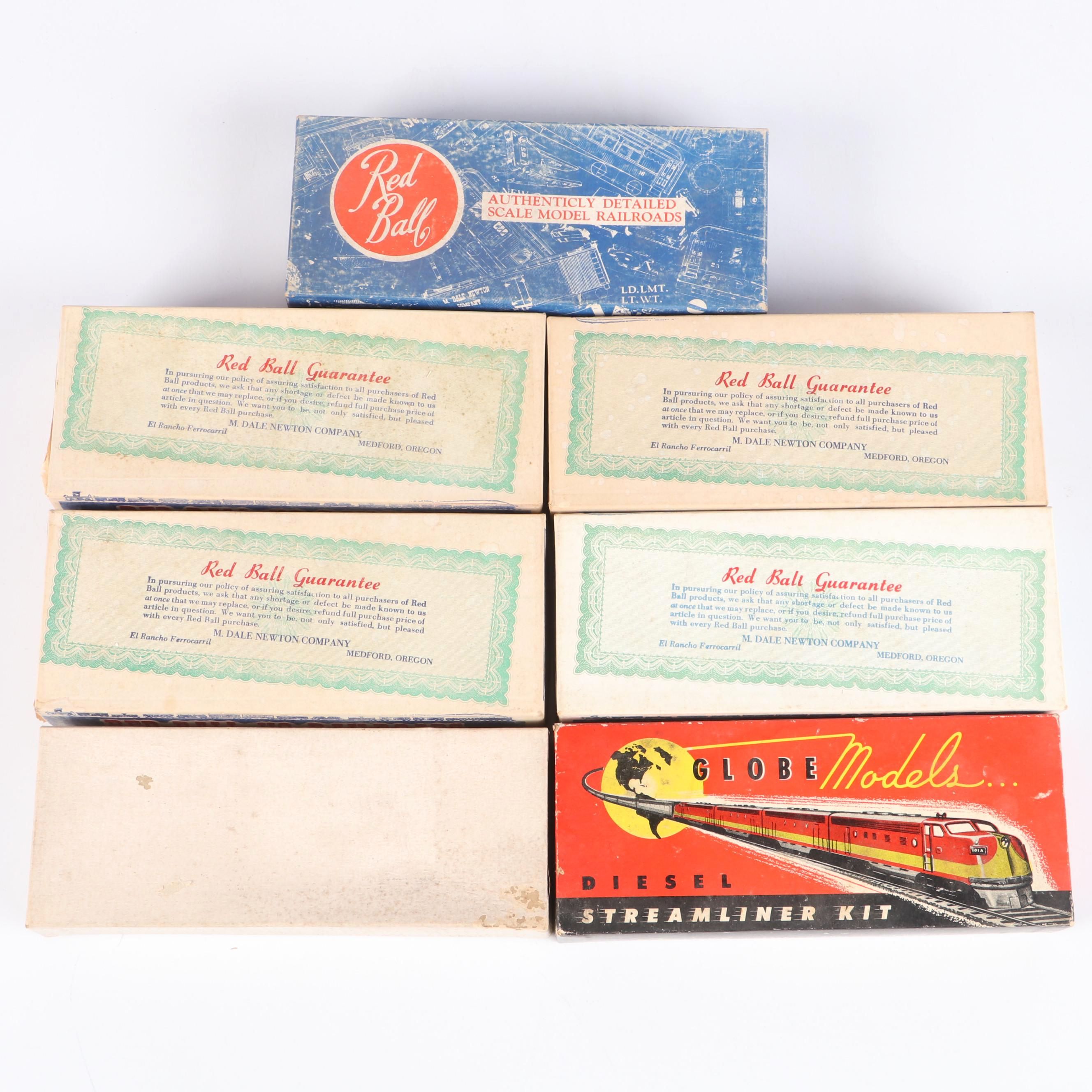 Red Ball Oldie Model Train Kits with Globe Models Santa Fe A169 Streamliner Kit